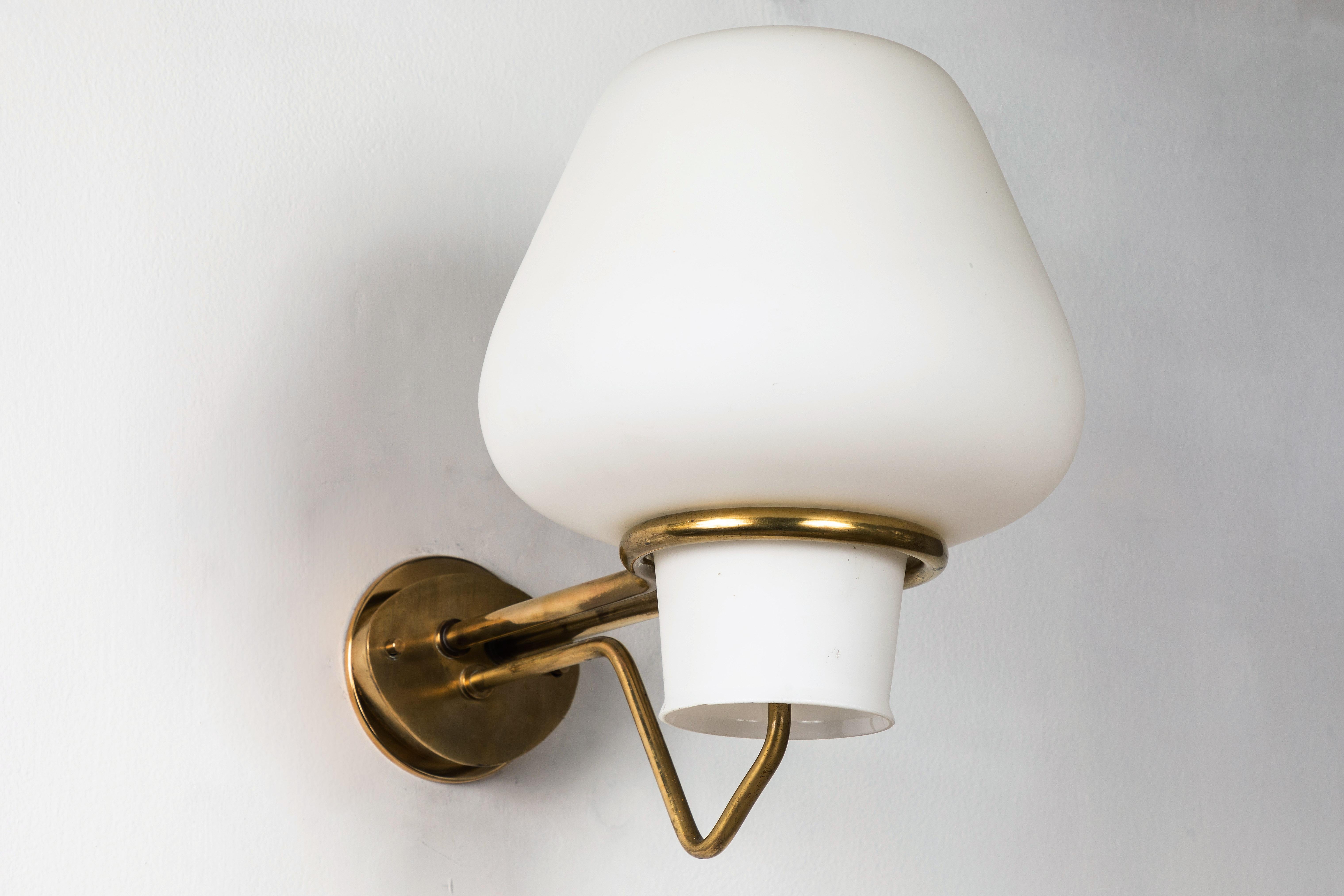 Large 1950s Gunnar Asplund JH-813 Brass and Glass Sconce for ASEA In Good Condition In Glendale, CA