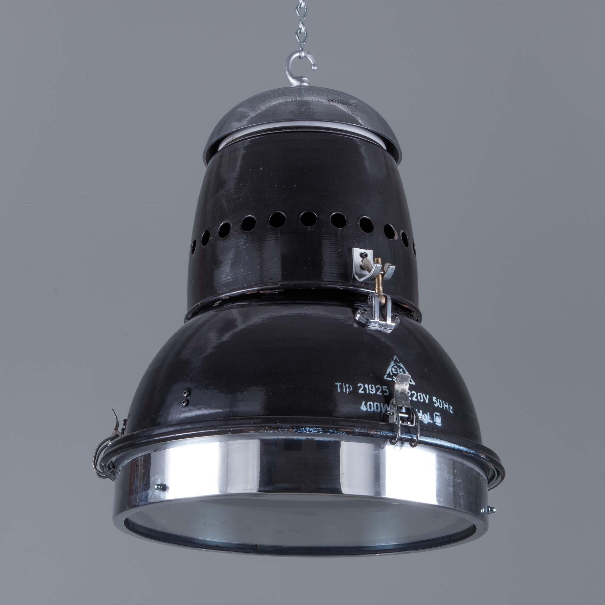 Large 1950s Hungarian Black Industrial Pendant Light by EKA im Angebot 2