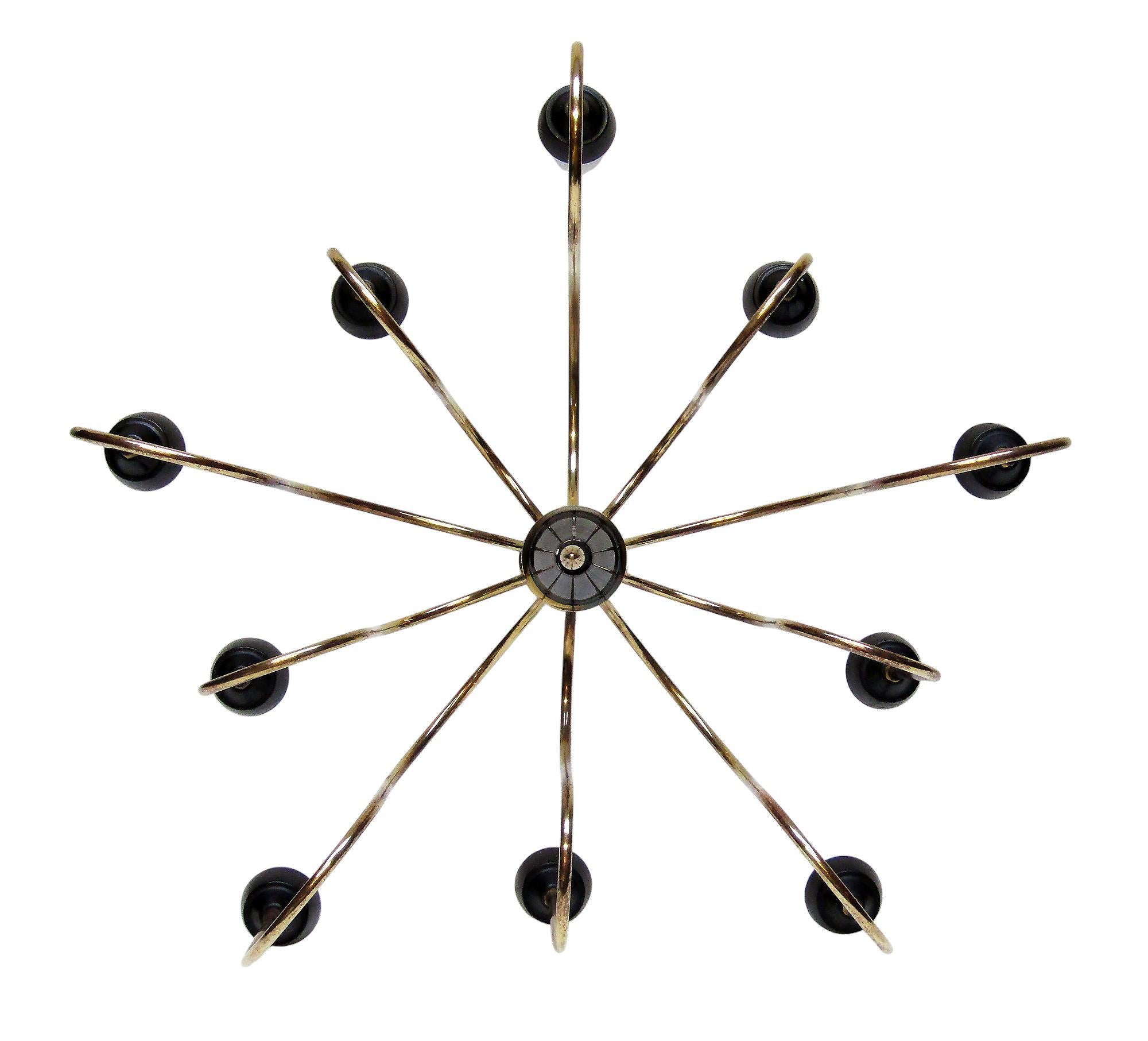 Mid-Century Modern Large 1950s Italian Chandelier In Brass Attributed To Angelo Lelli For Sale