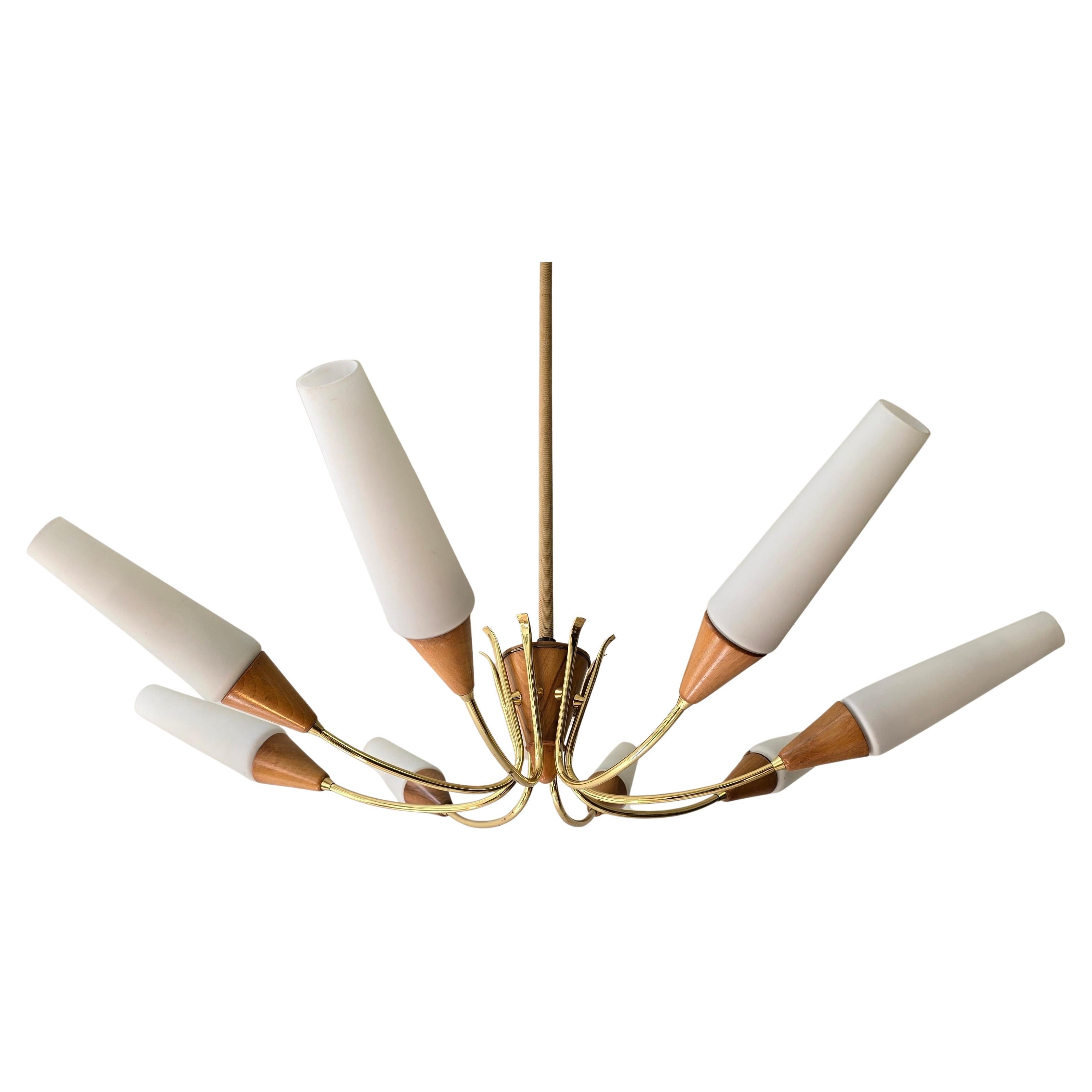 20th Century Large 1950s Italian Chandelier In Brass, Glass and wood For Sale