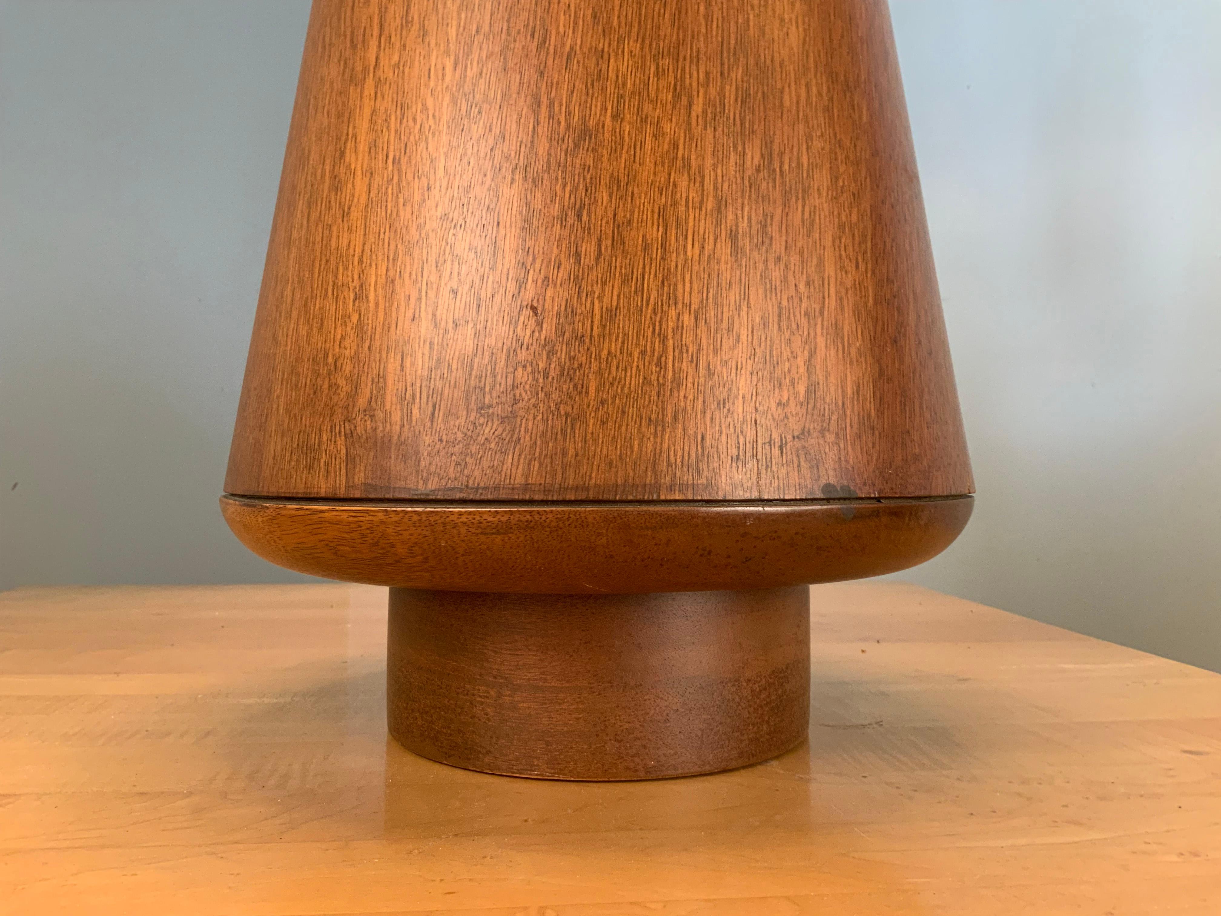 Large 1950s Modern Walnut Table Lamp In Good Condition For Sale In Hudson, NY
