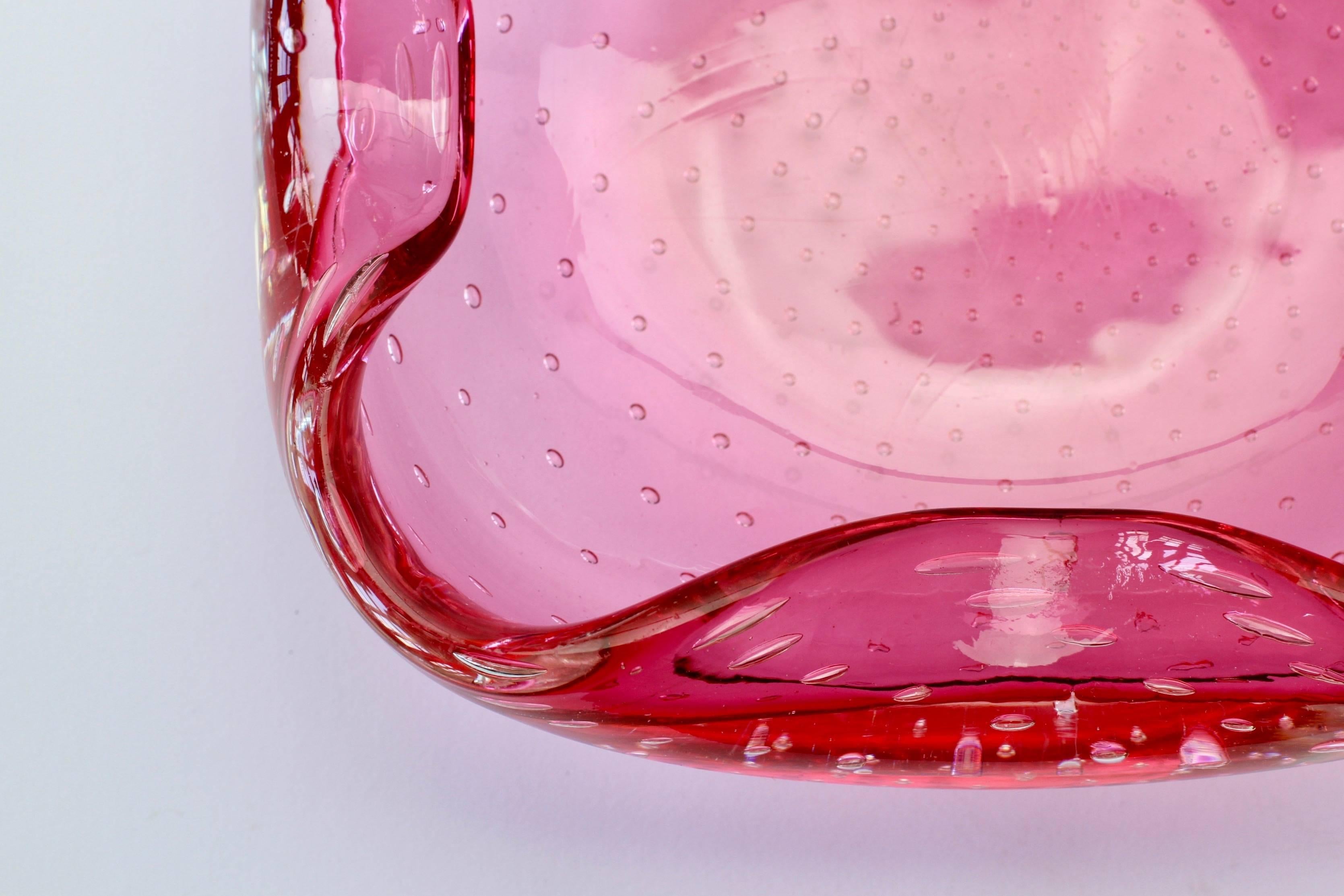 Italian Large 1950s Pink Bubble Glass Bowl in the Style of to Carlo Scarpa for Venini For Sale