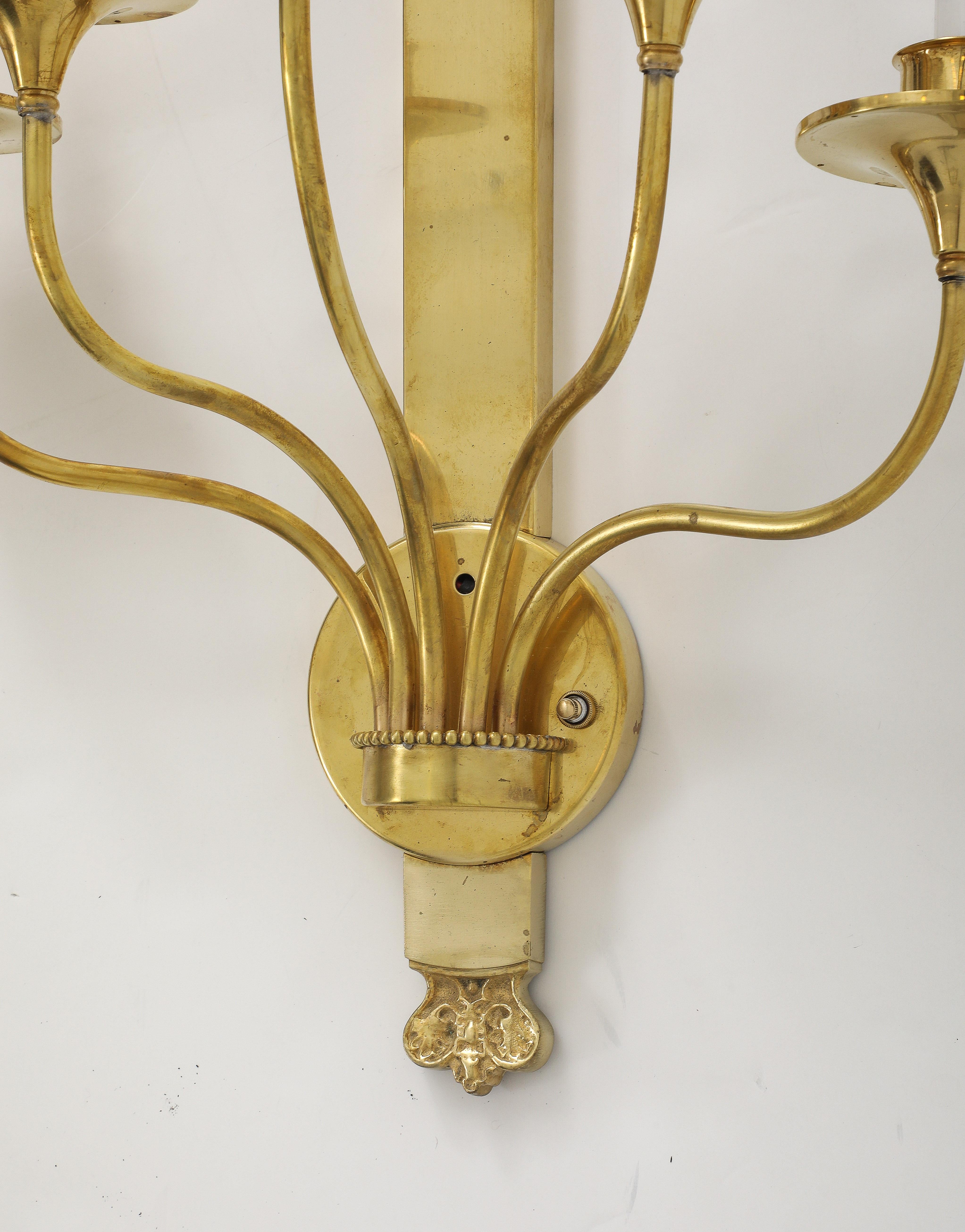 Grande applique francese in ottone massiccio degli anni '50 in vendita 10
