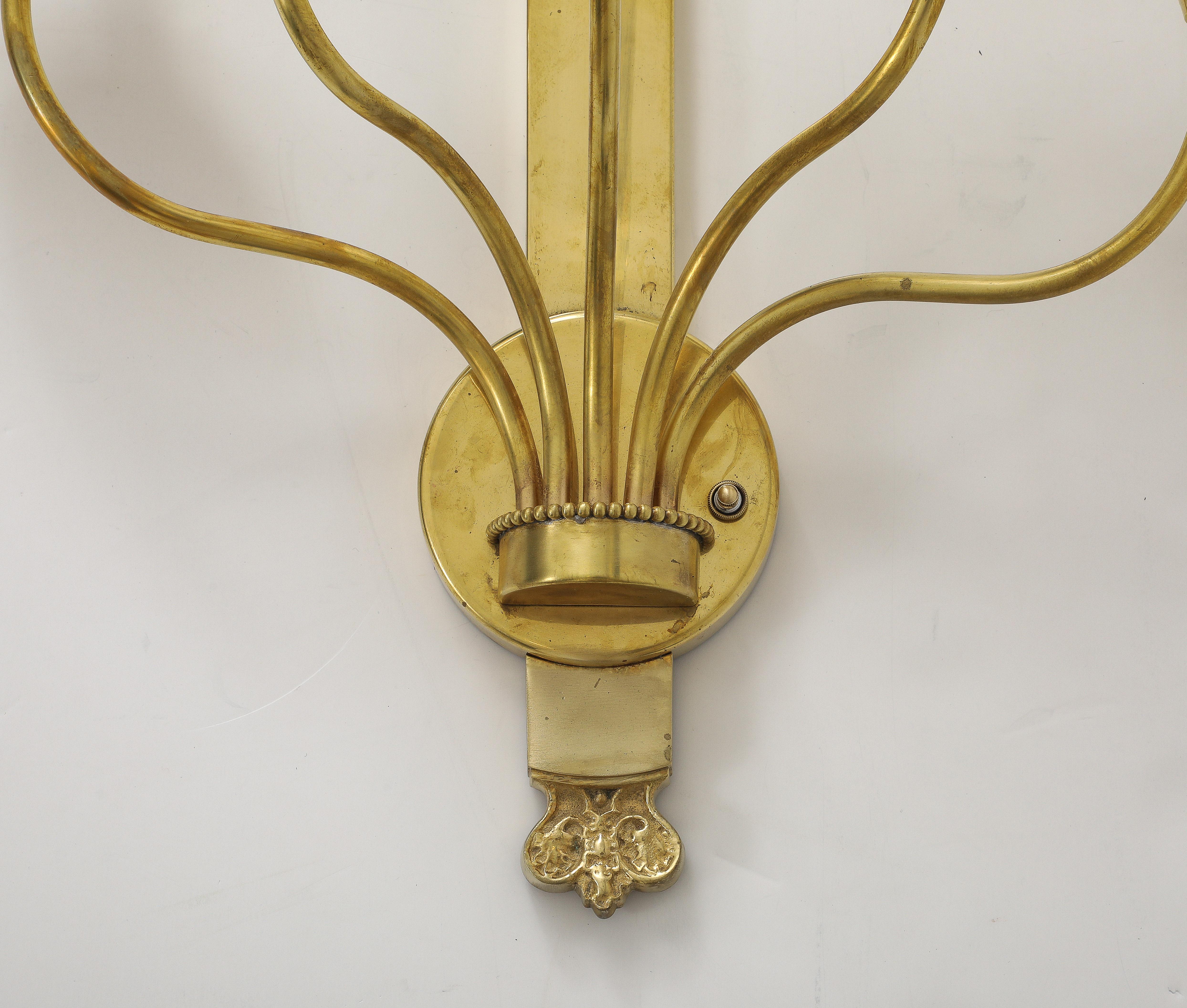 Metà XX secolo Grande applique francese in ottone massiccio degli anni '50 in vendita