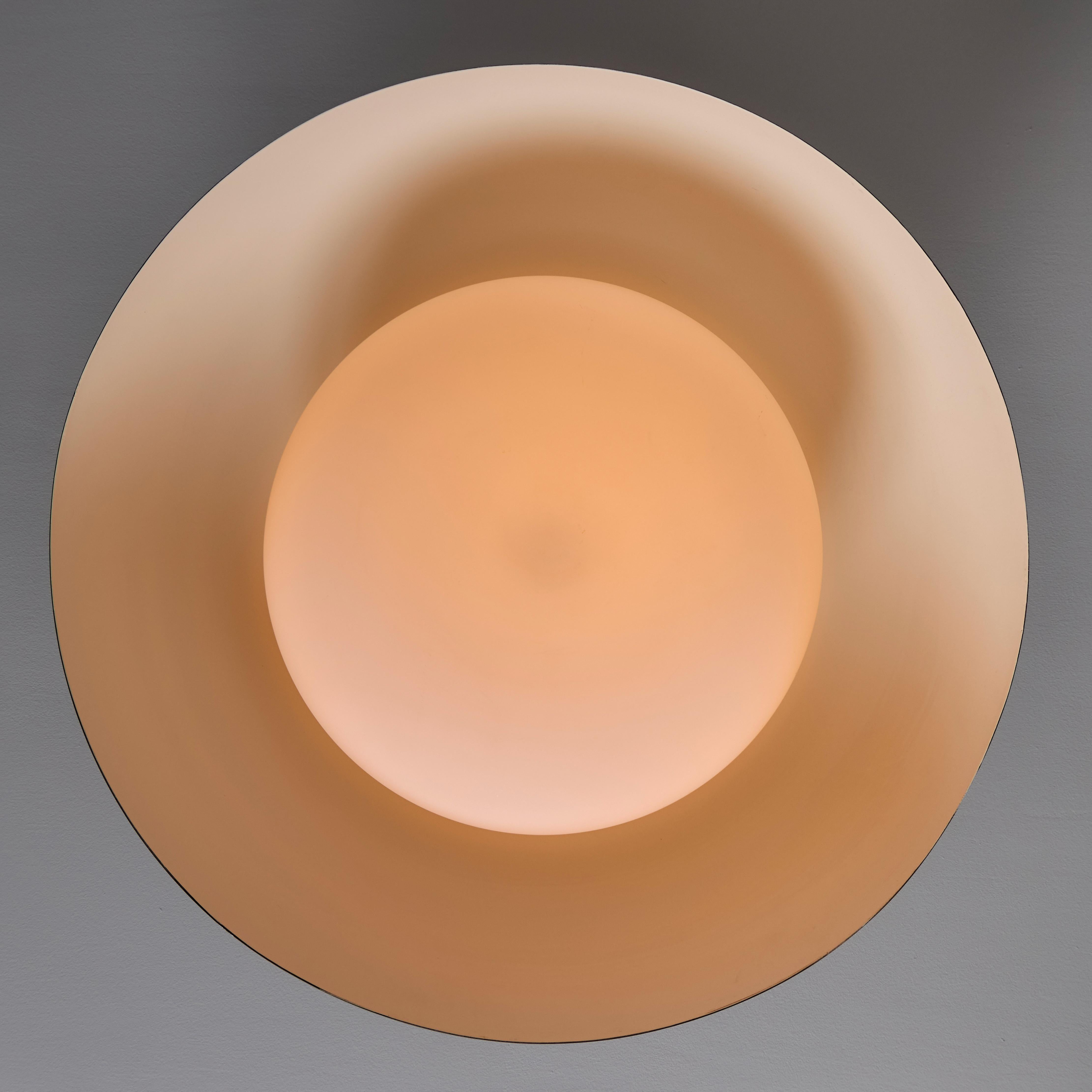 Grande lampada da soffitto in metallo nero e vetro opalino dello Stilnovo del 1950 di Bruno Gatta in vendita 9