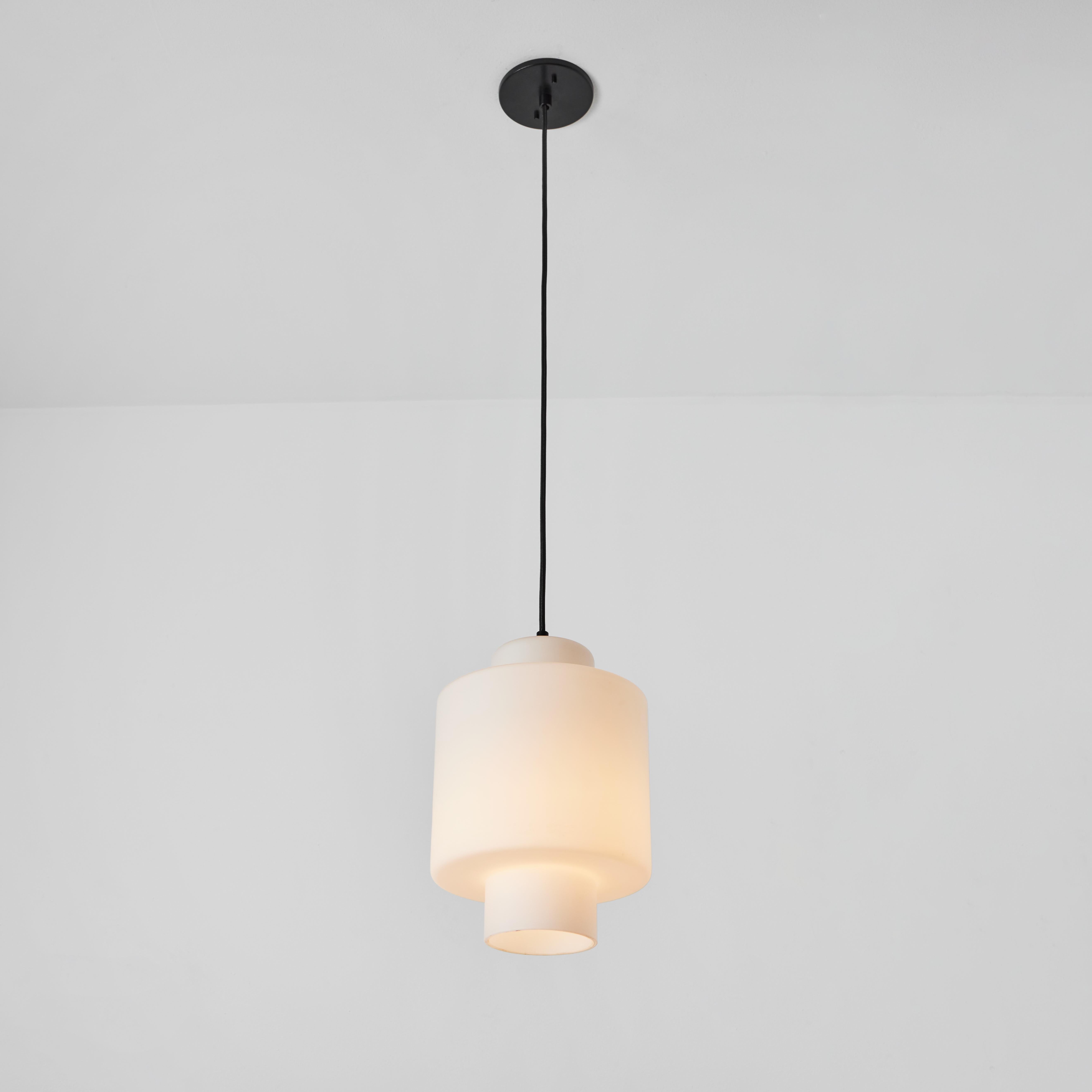 1960s Stilnovo Model #2120/1 Sculptural Opaline Glass Pendant For Sale 4