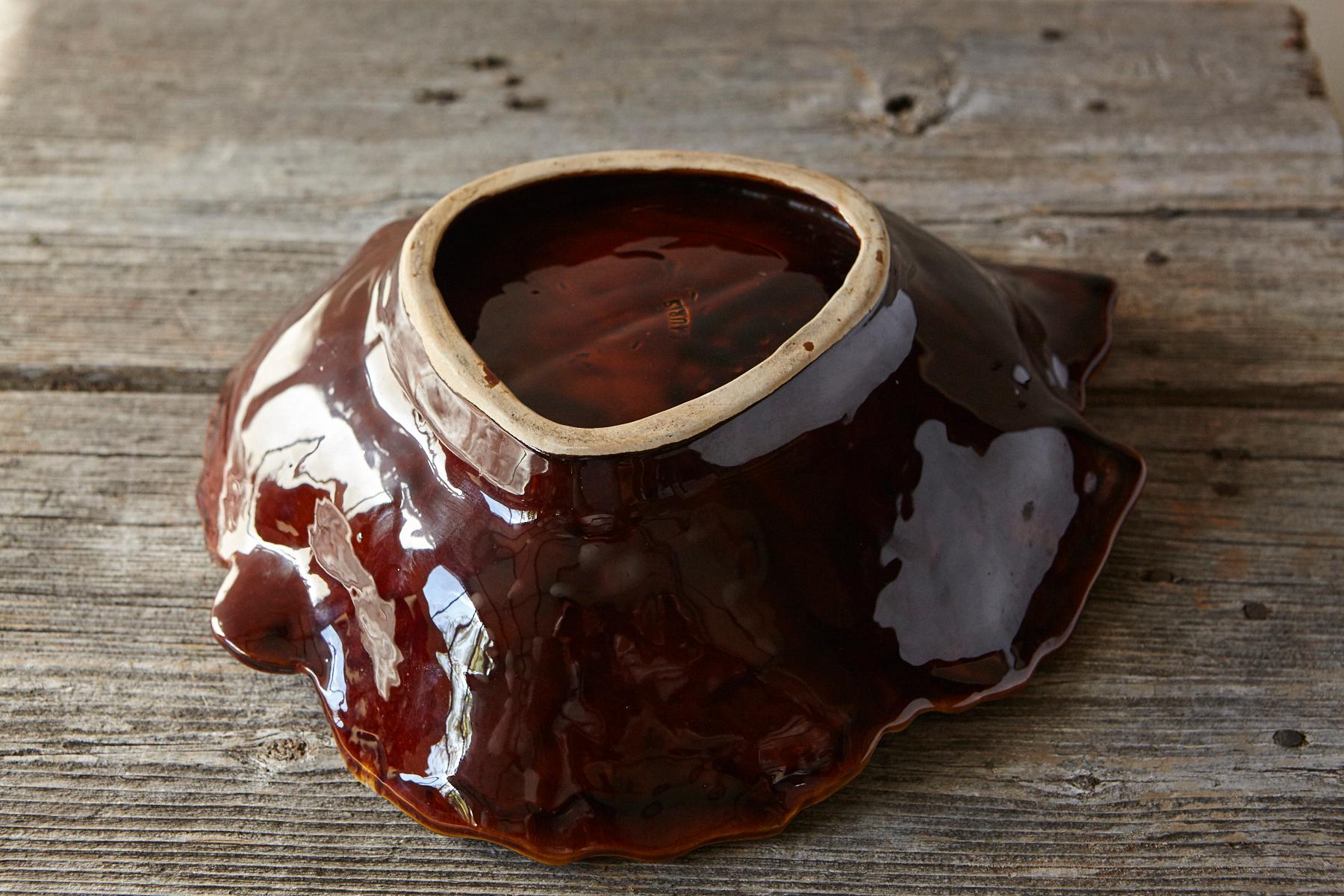 Große 1950er Vallauris Majolika-Platte mit roten Blättern, Frankreich im Angebot 5