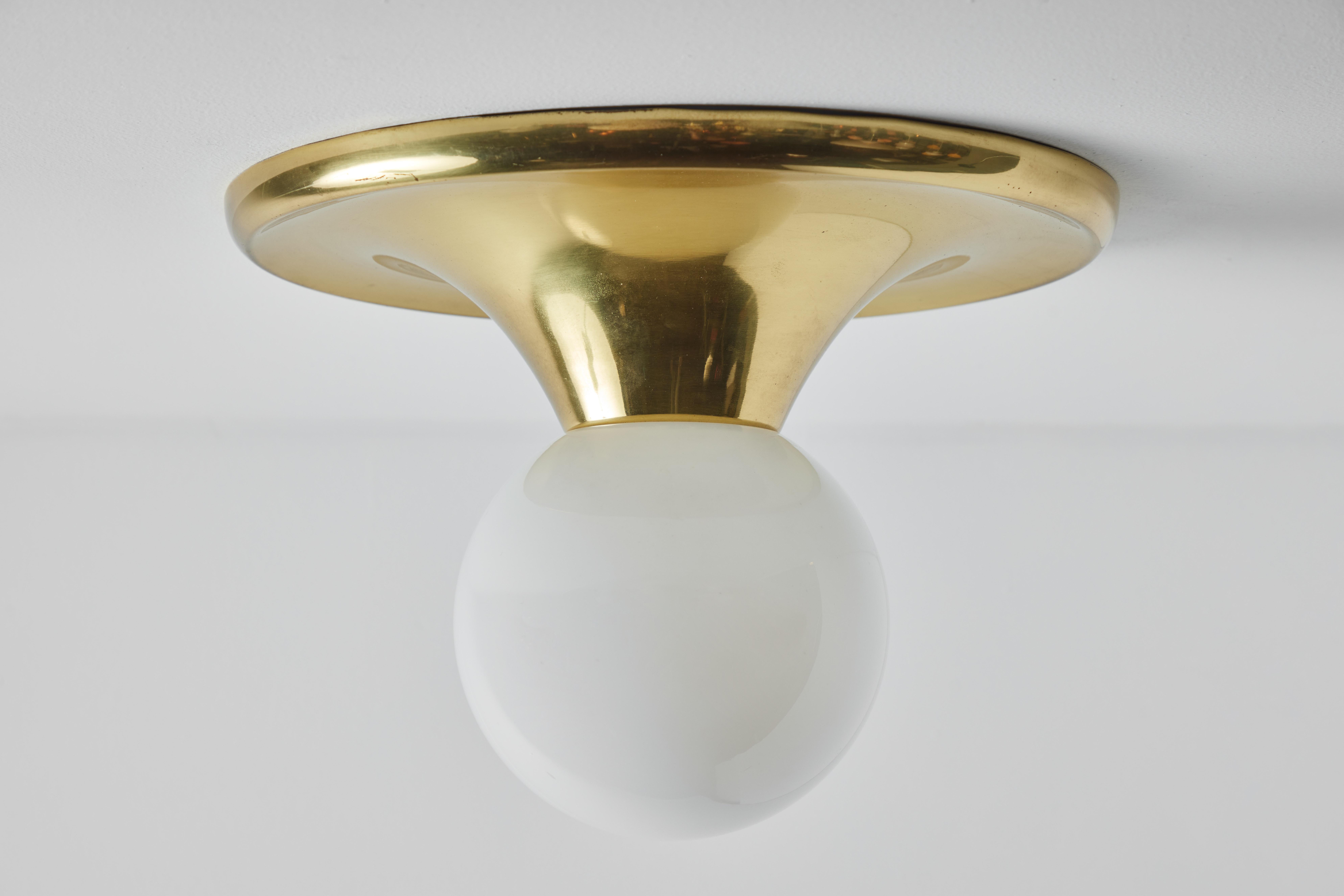 Large 1960s Achille Castiglioni & Pier Giacomo 'Light Ball' Wall or Ceiling Lamp In Good Condition In Glendale, CA