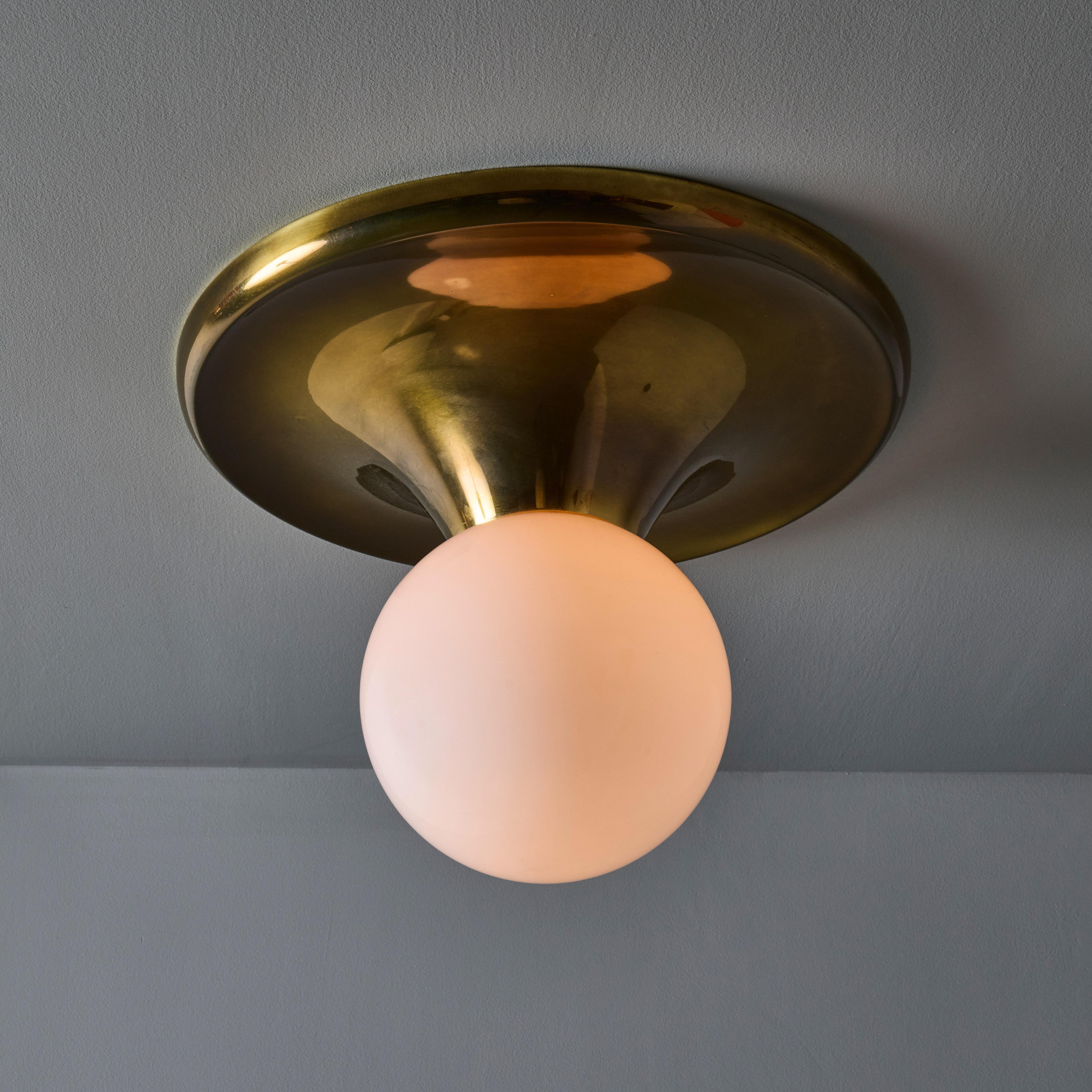 Ottone Grande lampada da parete o da soffitto di Achille Castiglioni & Pier Giacomo Castiglioni degli anni '60, chiamata 