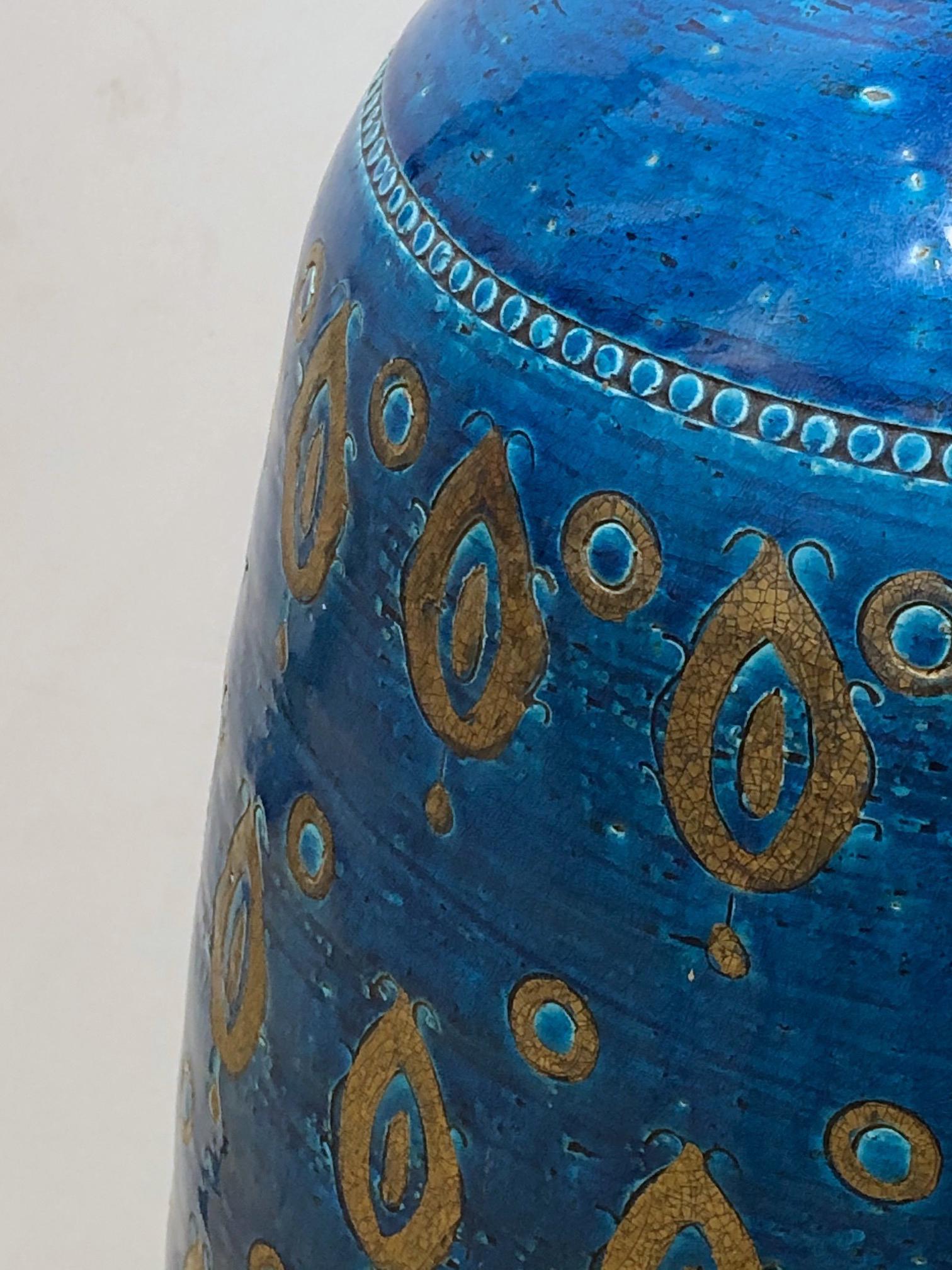 Italian Large 1960's Bitossi Pottery Cerulean-Glazed Lamp with Gilt Decoration For Sale
