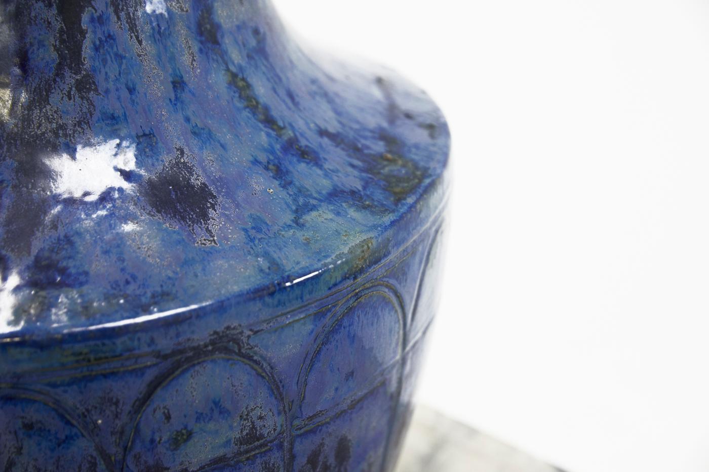 Large 1960s Blue Glazed Urn In Good Condition For Sale In Husbands Bosworth, Leicestershire