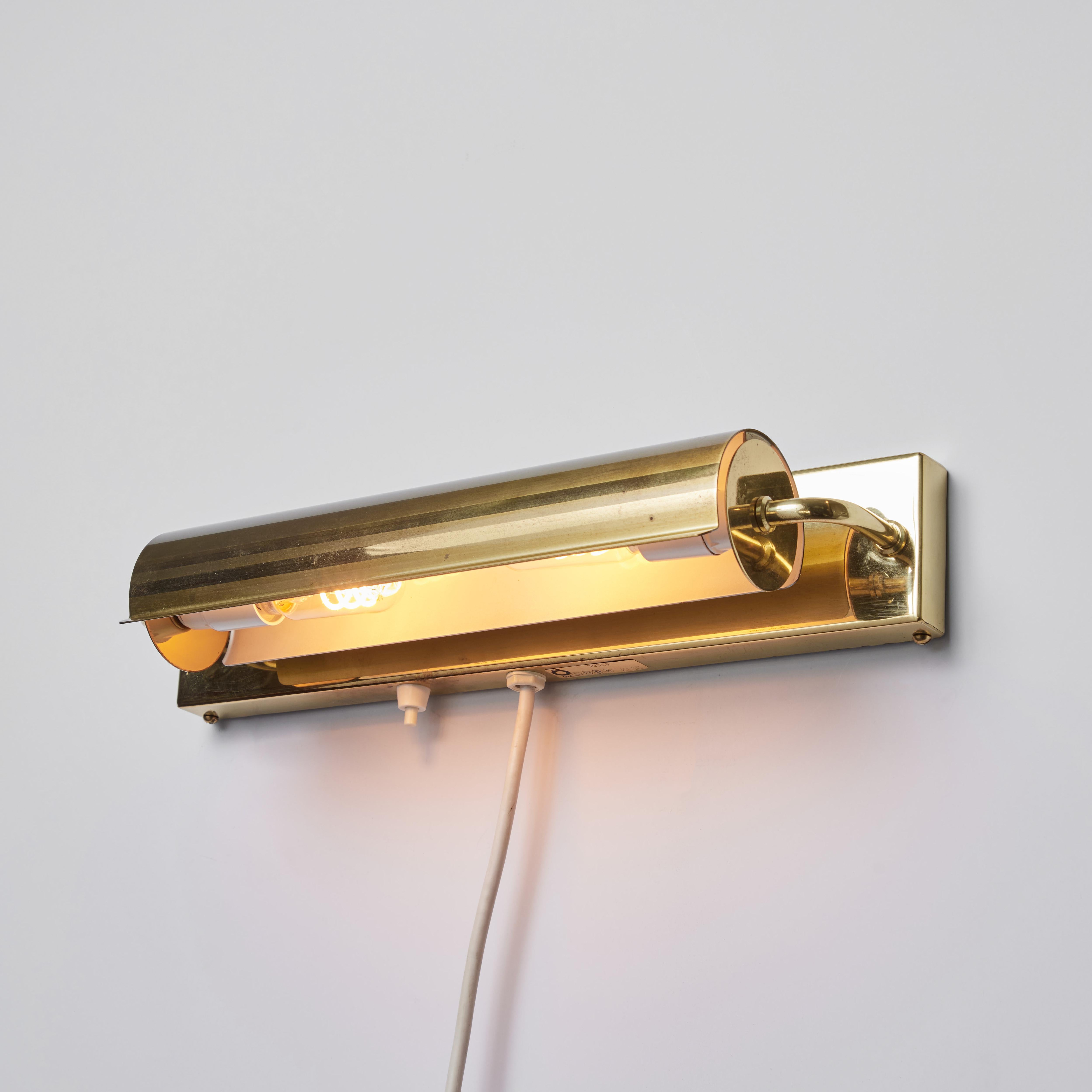 Large 1960s Brass Rotating Wall Lamp in the Style of Charlotte Perriand For Sale 2