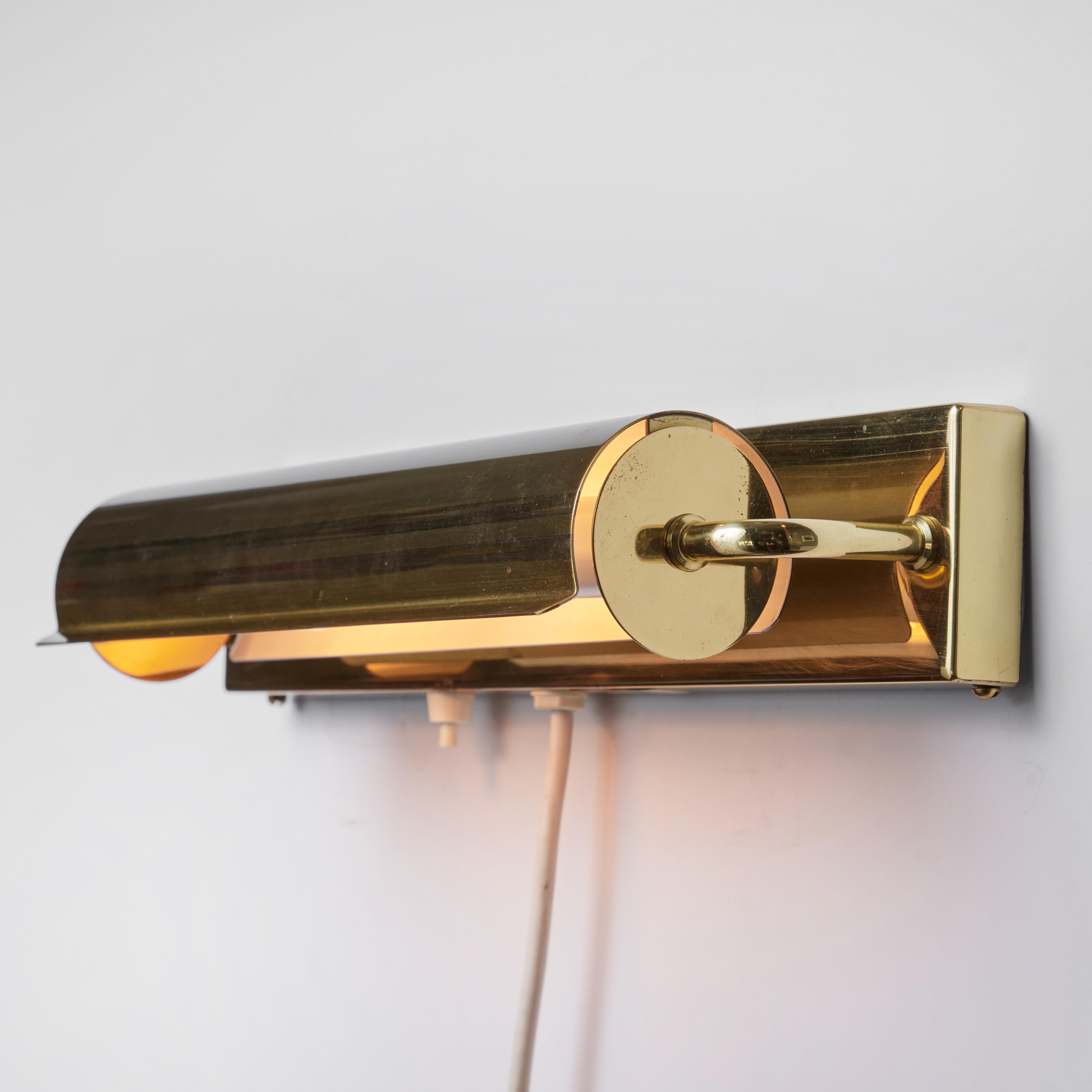 Large 1960s Brass Rotating Wall Lamp in the Style of Charlotte Perriand For Sale 3