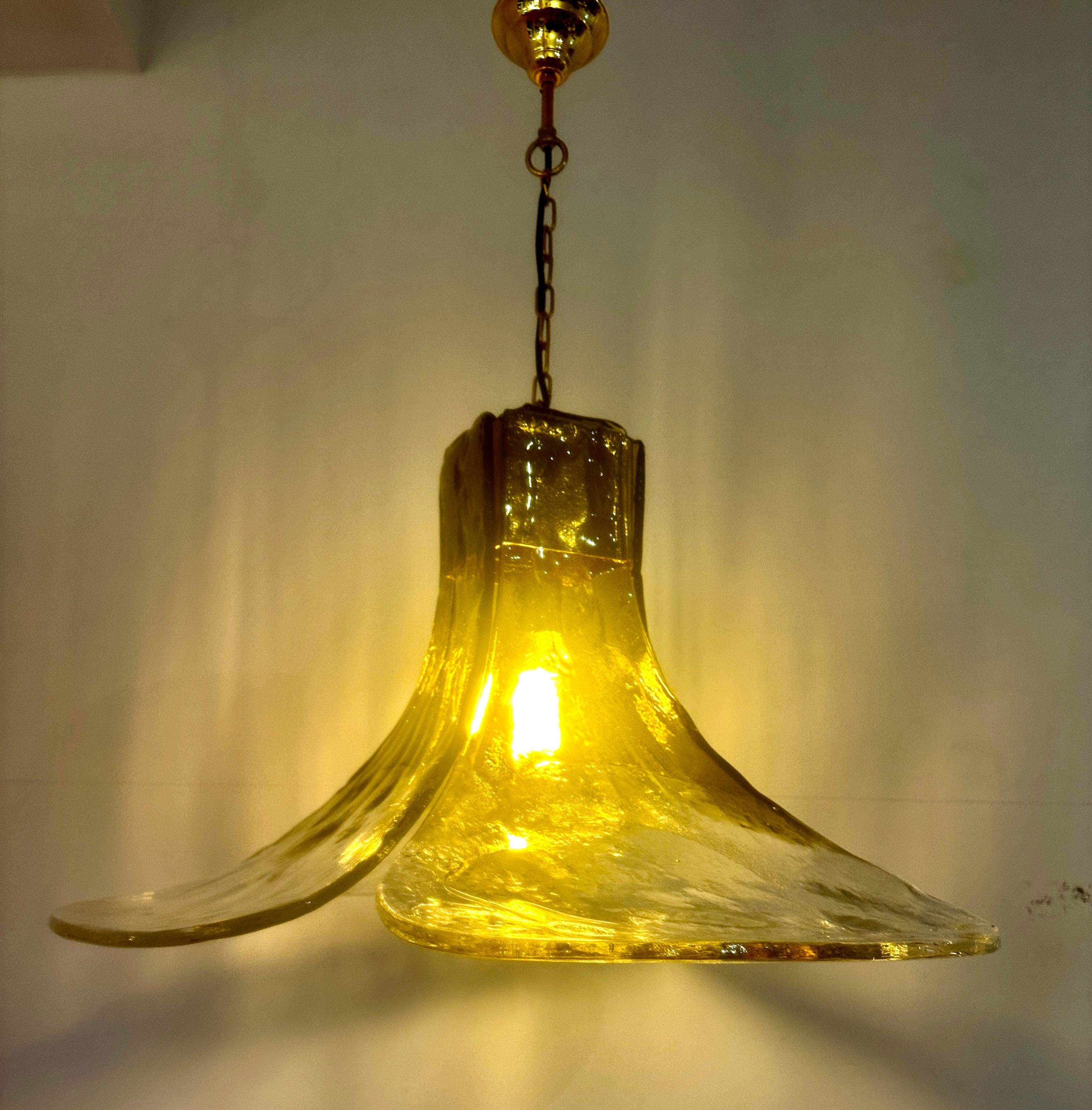 Large 1960s Carlo Nason for Mazzega Four Petal Murano Glass 