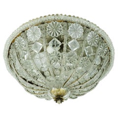Grand montant en verre CEILING LAMP des années 1960 avec cristaux et fleurs de style Régence hollywoodien