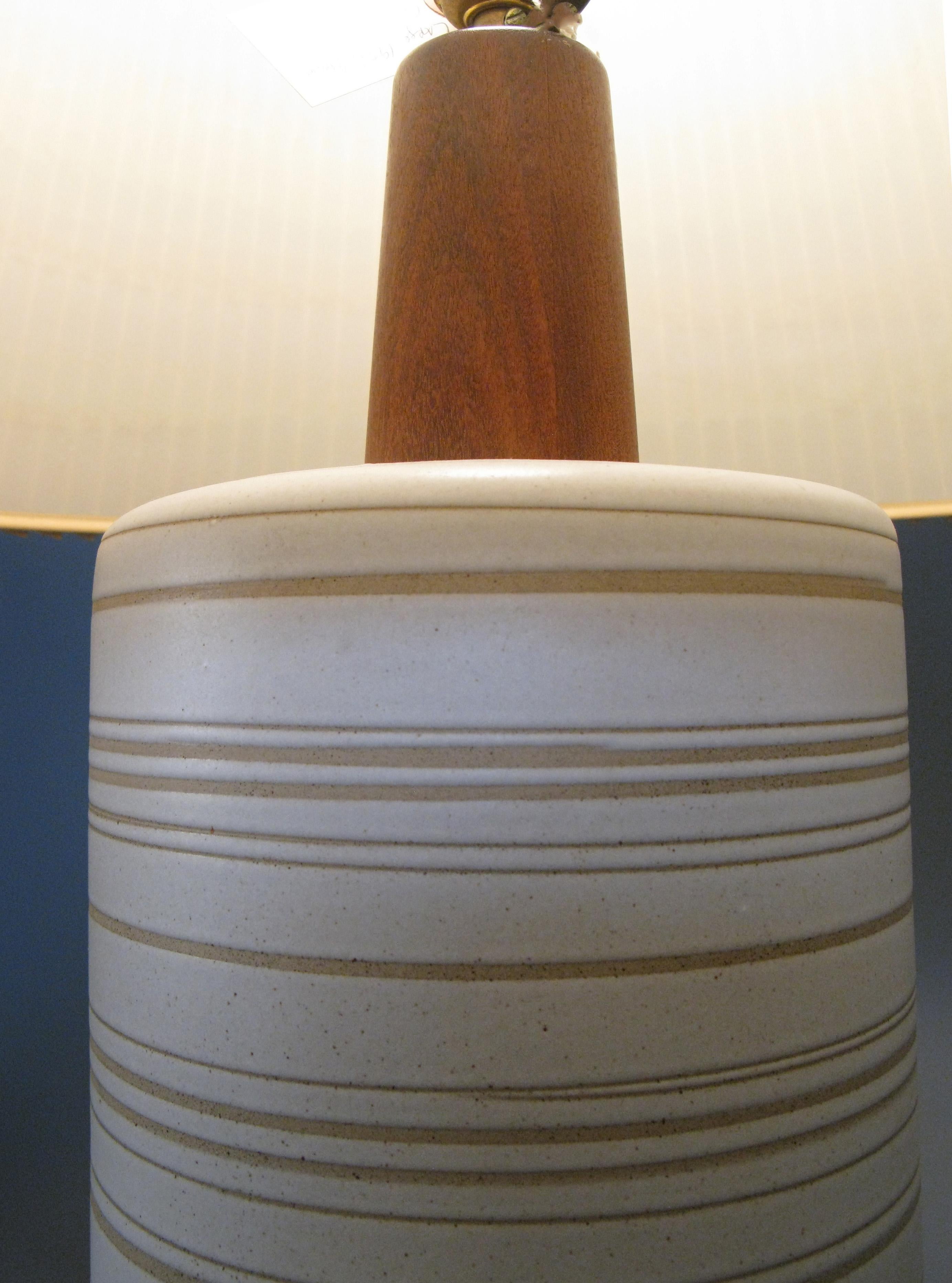 American Large 1960s Ceramic and Walnut Lamp by Gordon Martz