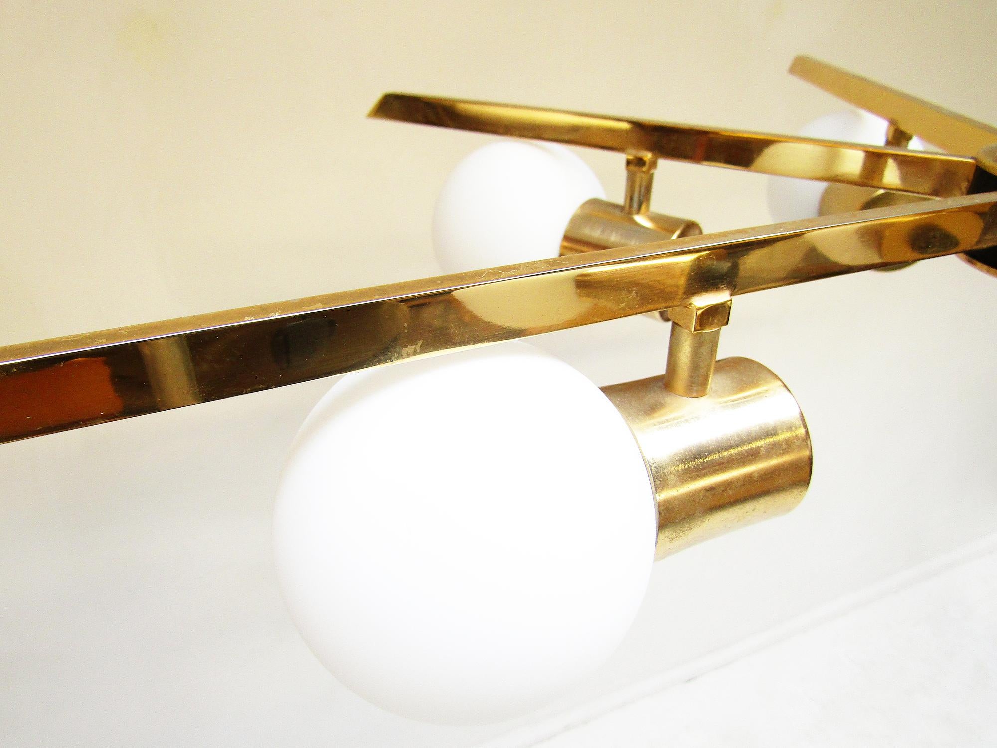 Large 1960s French Starburst Chandelier in Brass and Black by Maison Arlus For Sale 2