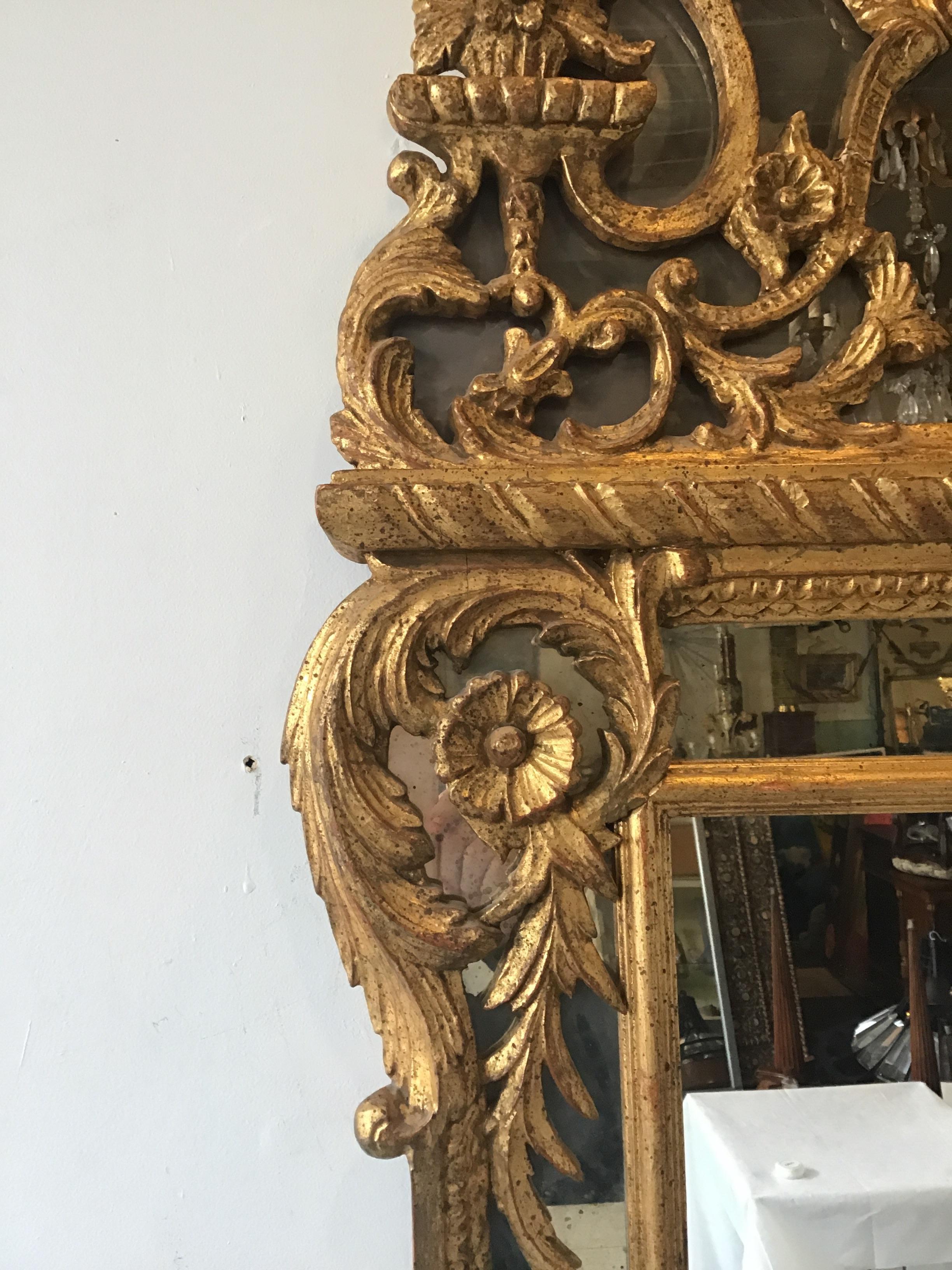 Large 1960s Italian Hand Carved Giltwood Mirror 3
