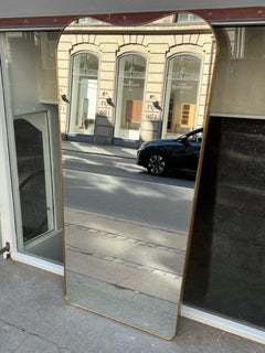 Grand miroir en laiton d'Italie des années 1960 - Dessus arrondi