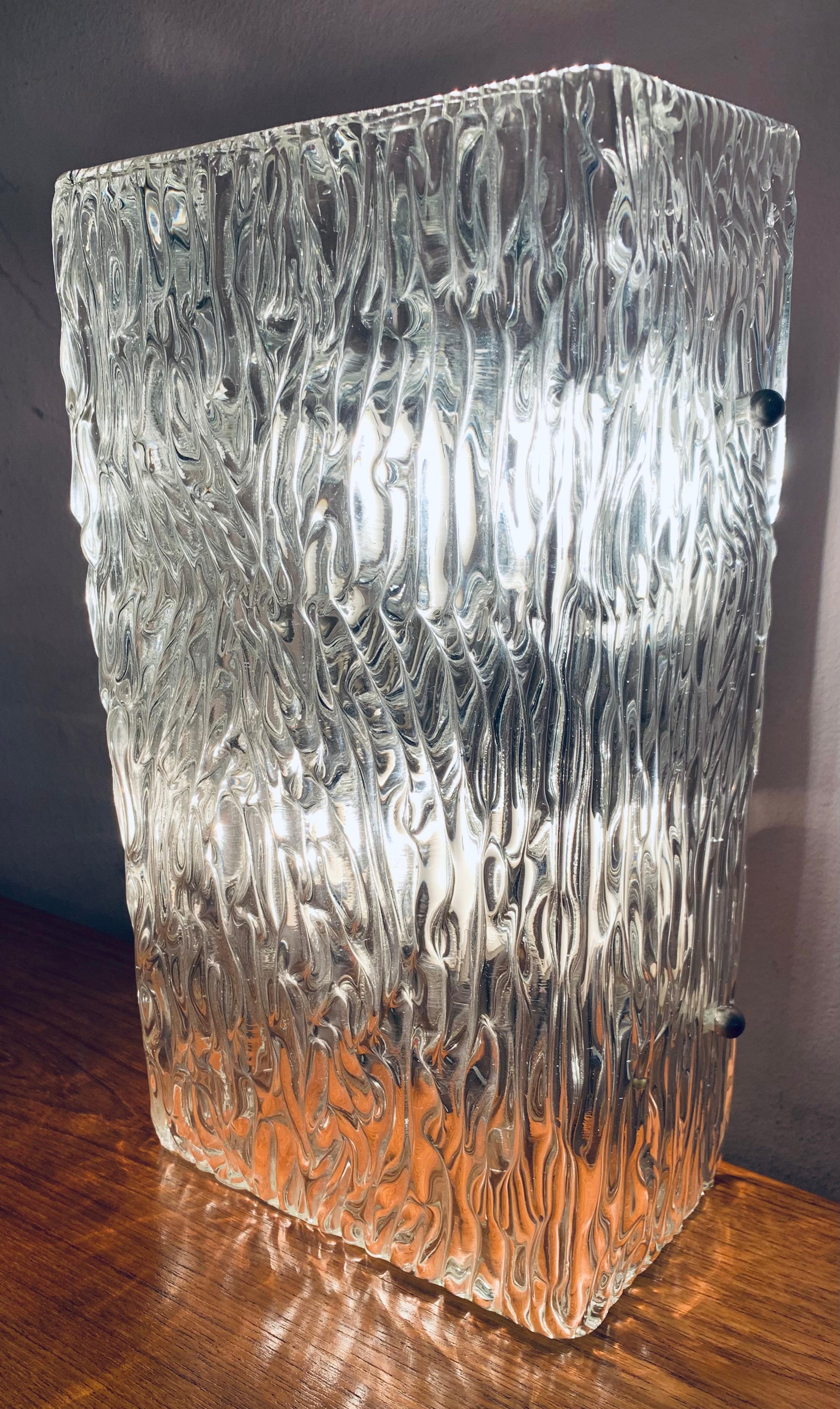 Large 1960s Kalmar Lighting Waved Textured Molded Glass Wall Light oe Sconce  In Good Condition In London, GB