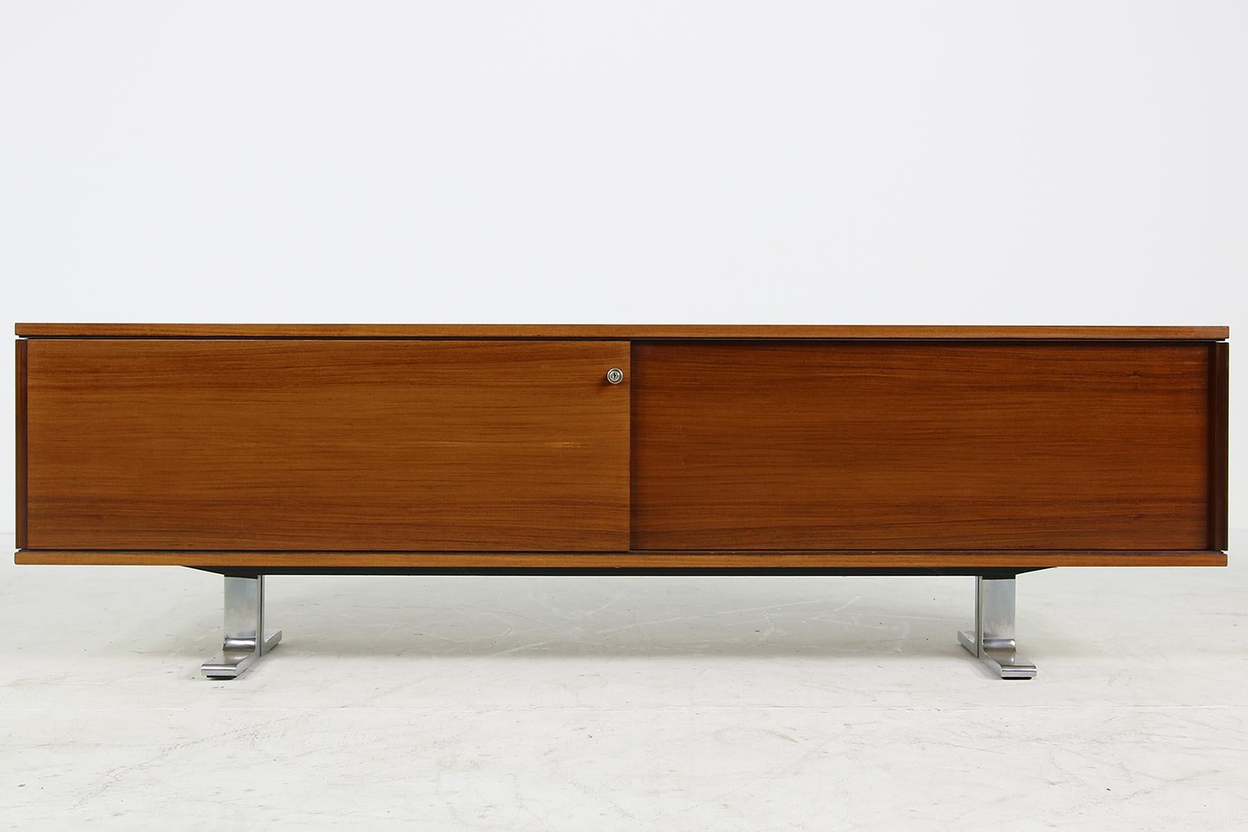Large 1960s Knoll Art Collection Executive Desk with Leather and Two Sideboards 1