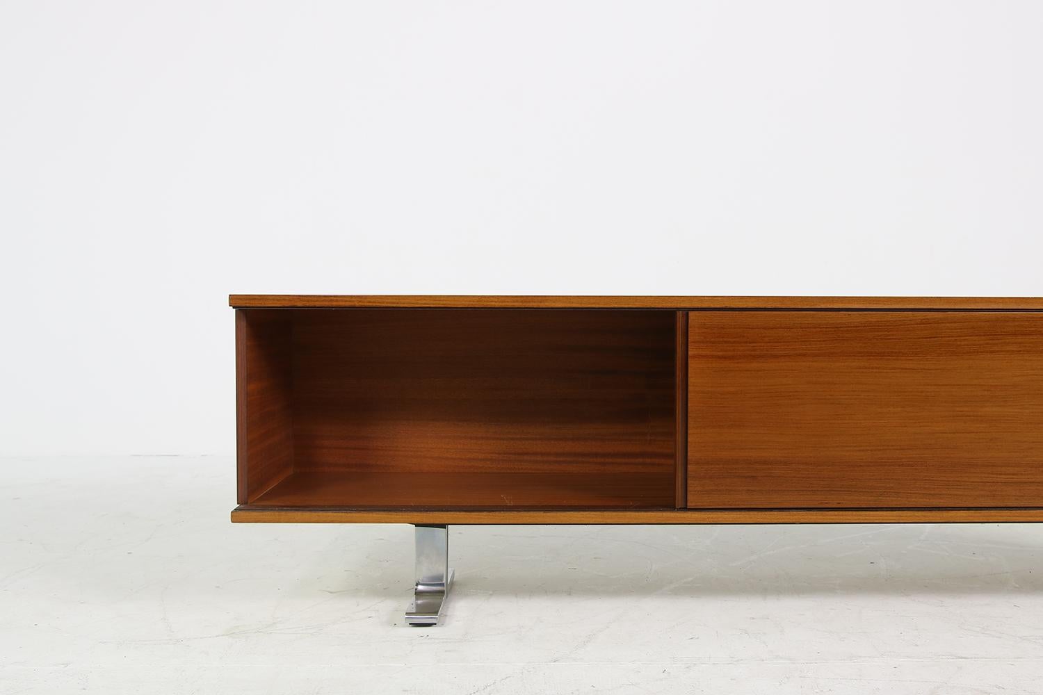 Large 1960s Knoll Art Collection Executive Desk with Leather and Two Sideboards 2