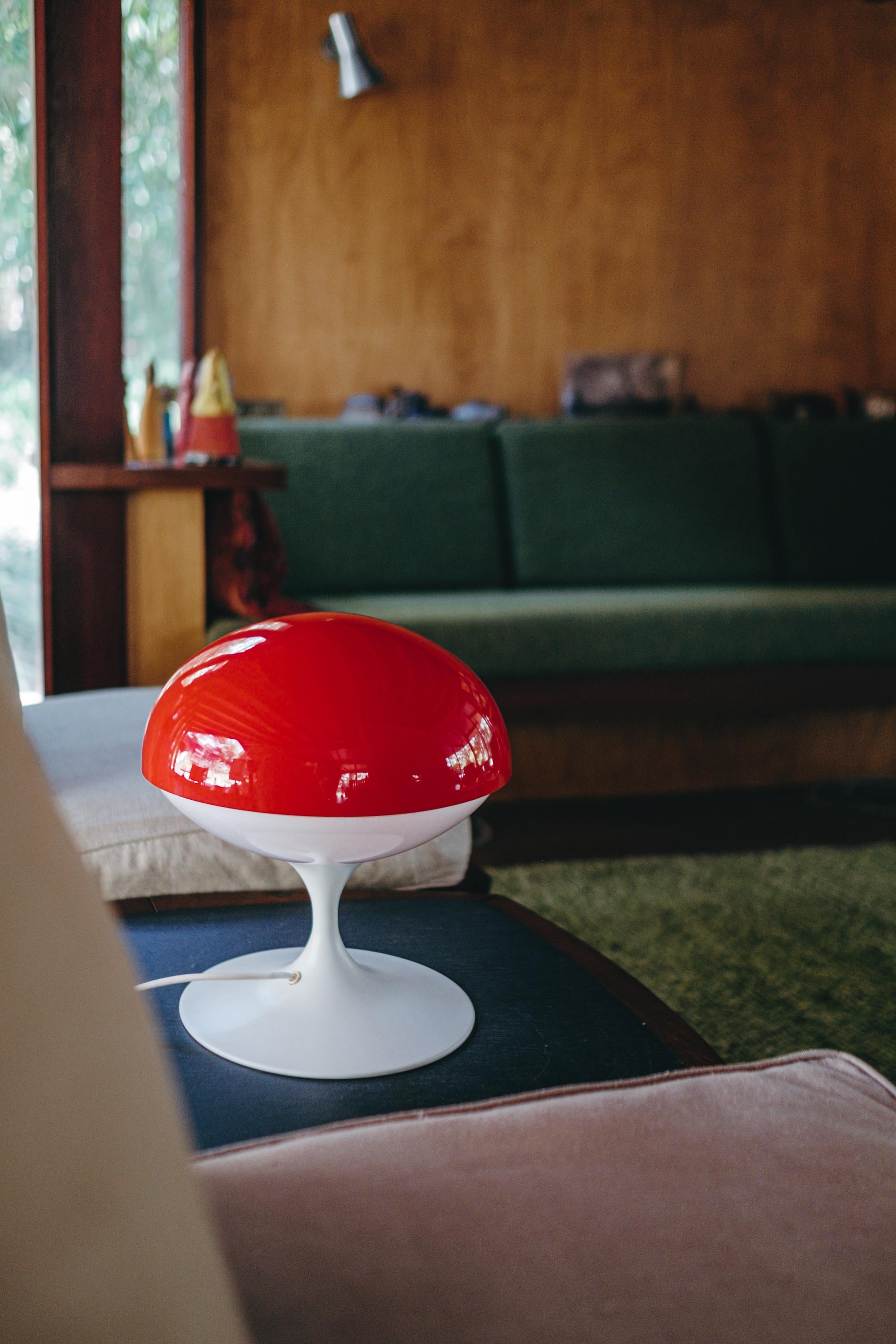 Painted Large 1960s Max Bill Red & White Table Lamp for Temde Leuchten, Switzerland