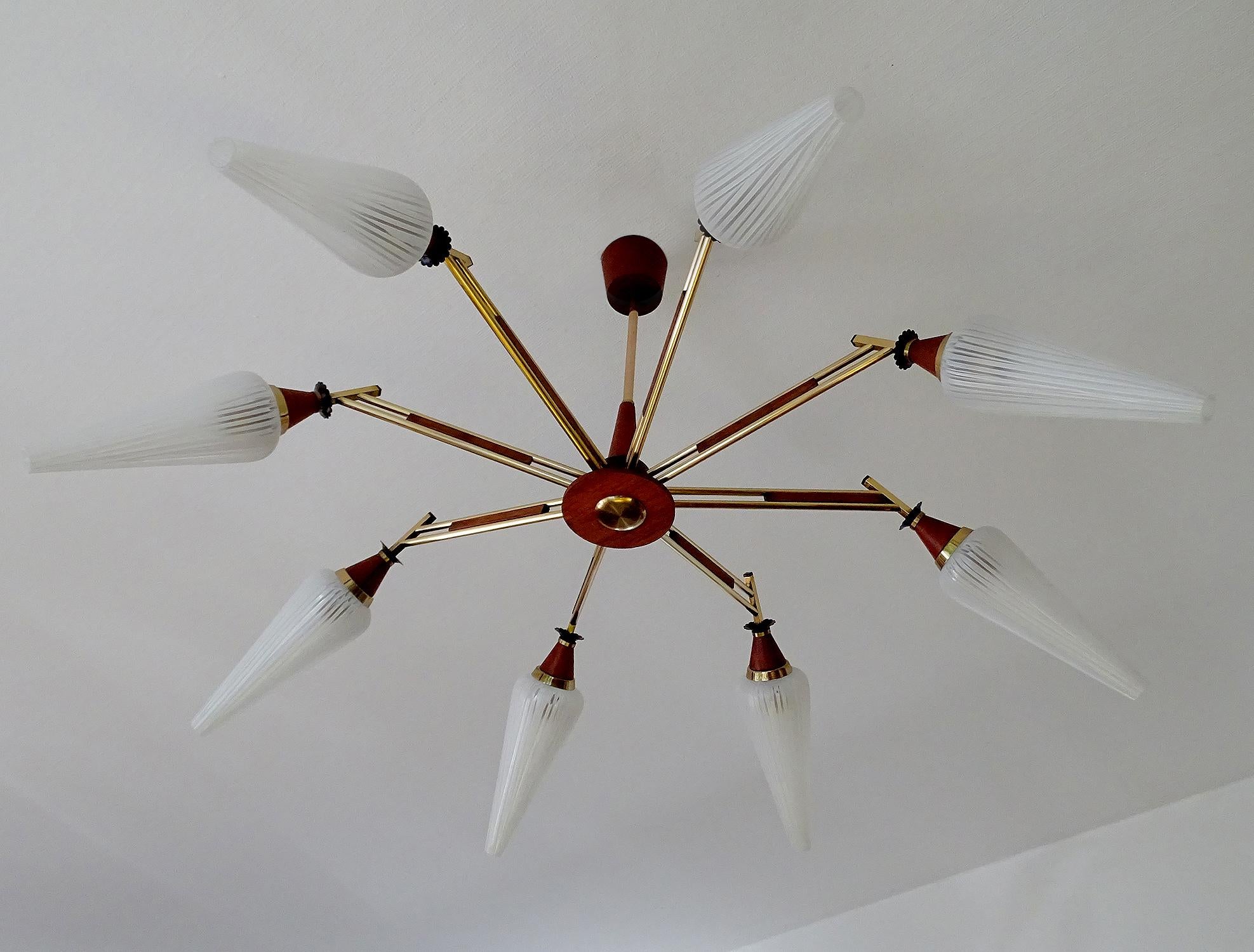 1960s Scandinavian Modern Pendant Light In Good Condition For Sale In Bremen, DE