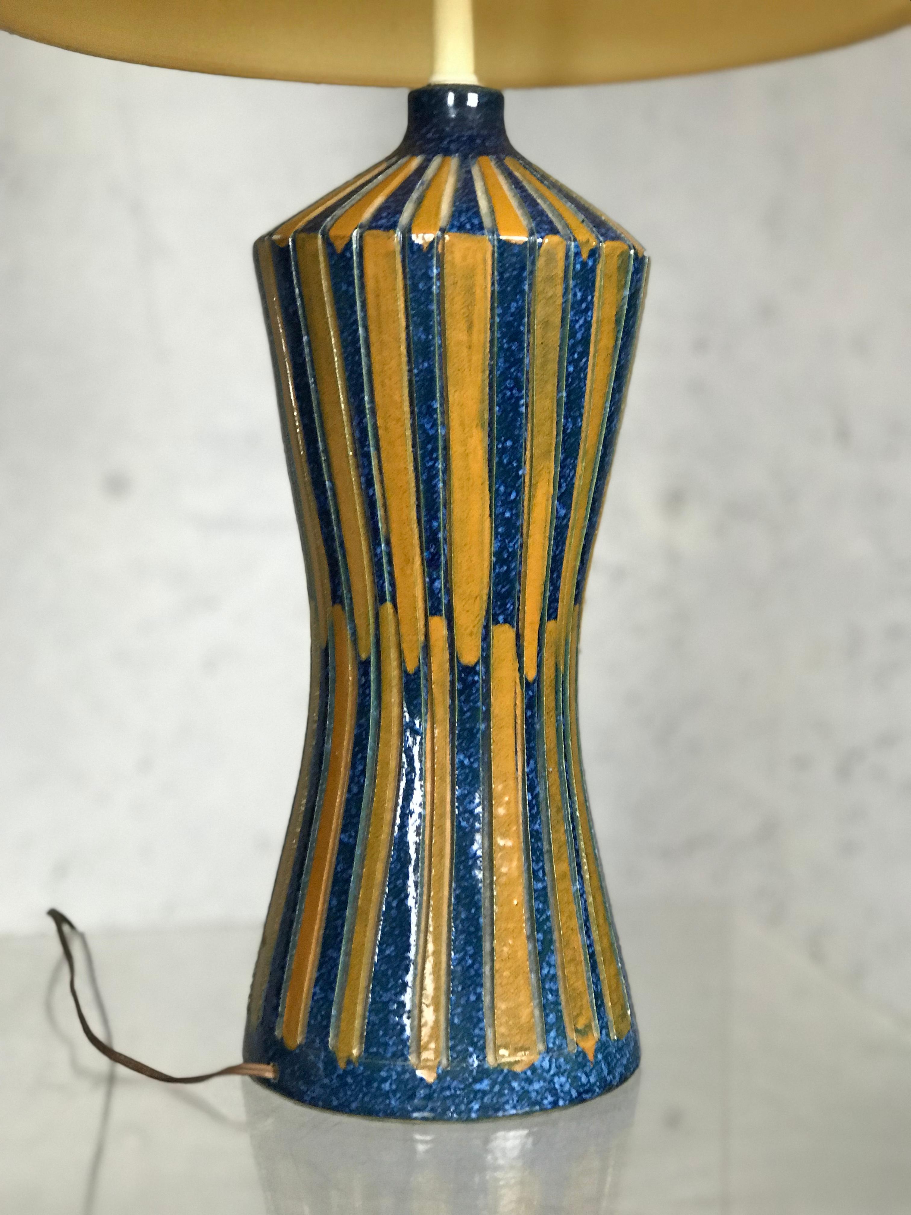 Large 1960s Modernist Italian Ceramic Lamp for Raymor