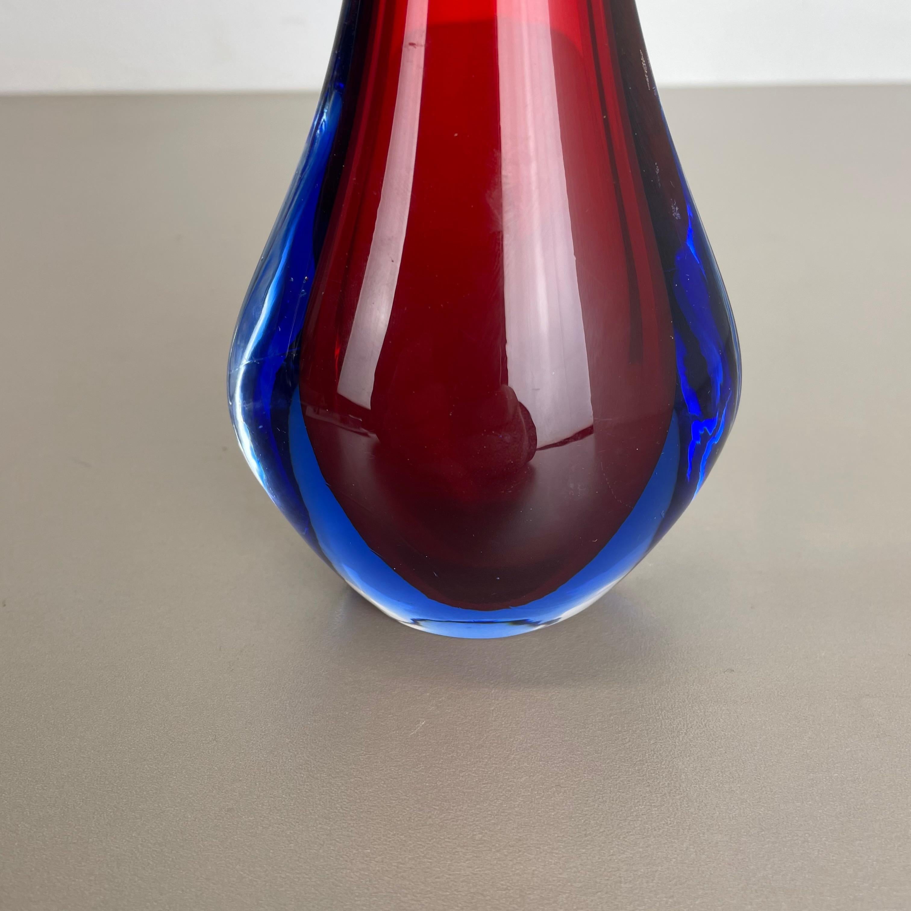 Große Vase aus Murano Glass Sommerso (29 cm) aus den 1960er Jahren mit einem Stem von Flavio Poli, Italien im Angebot 1