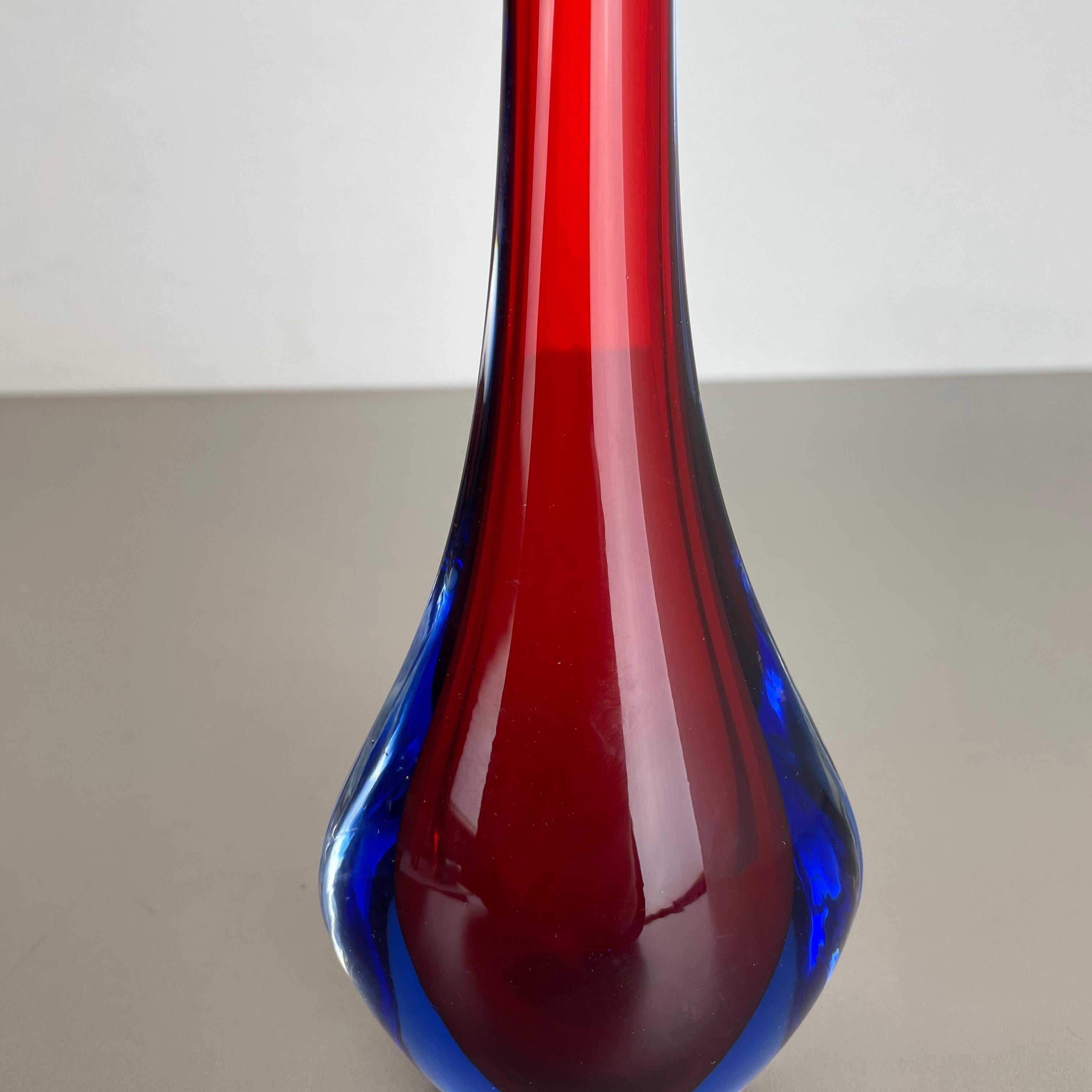 Große Vase aus Murano Glass Sommerso (29 cm) aus den 1960er Jahren mit einem Stem von Flavio Poli, Italien im Angebot 2