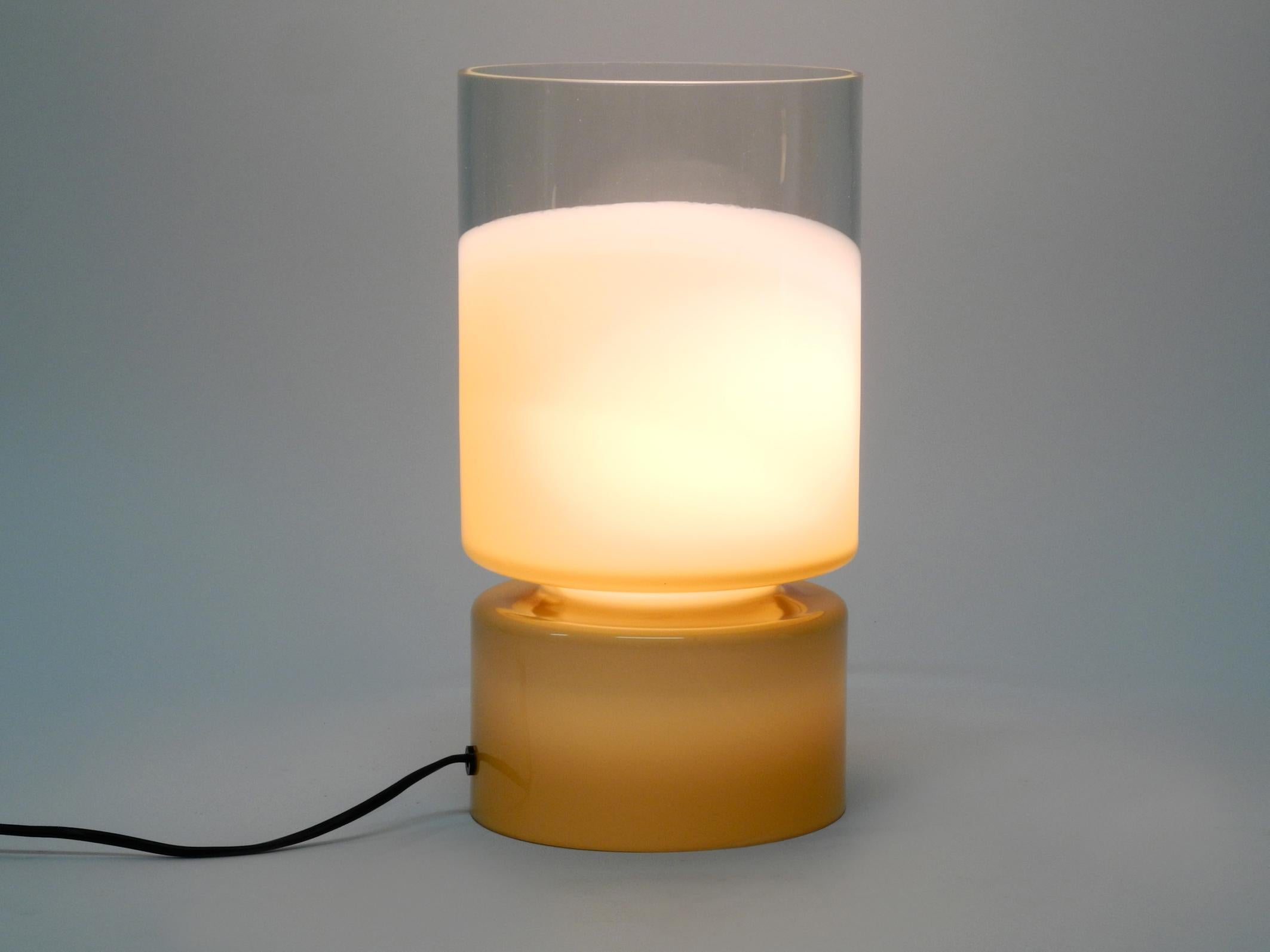 Large 1960s Round Italian Murano Table Lamp by V. Nason & Co In Good Condition For Sale In München, DE