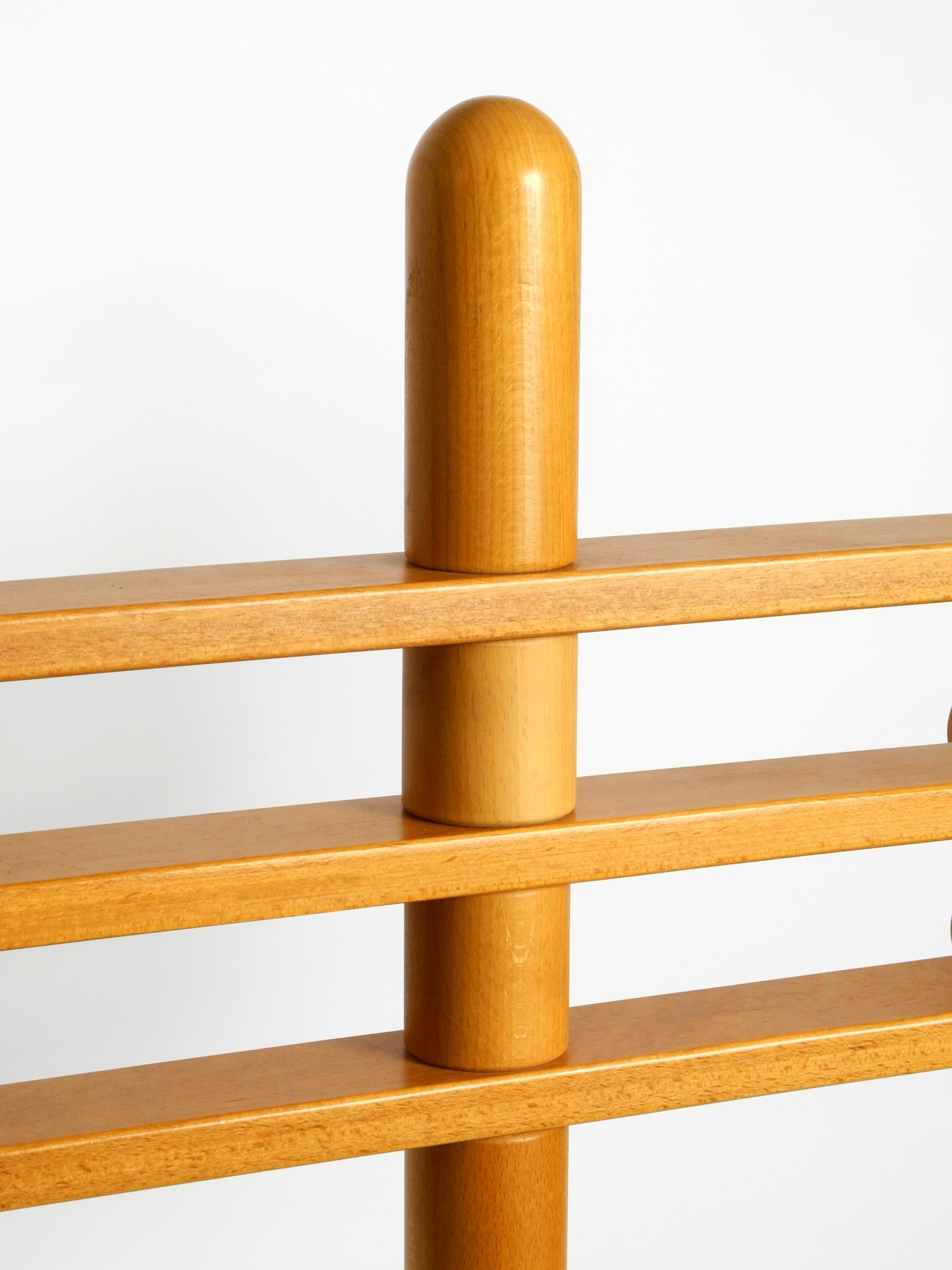Grand porte-manteaux en bois de hêtre massif des années 1960 par Aksel Kjersgaard pour Odder Mobler en vente 3