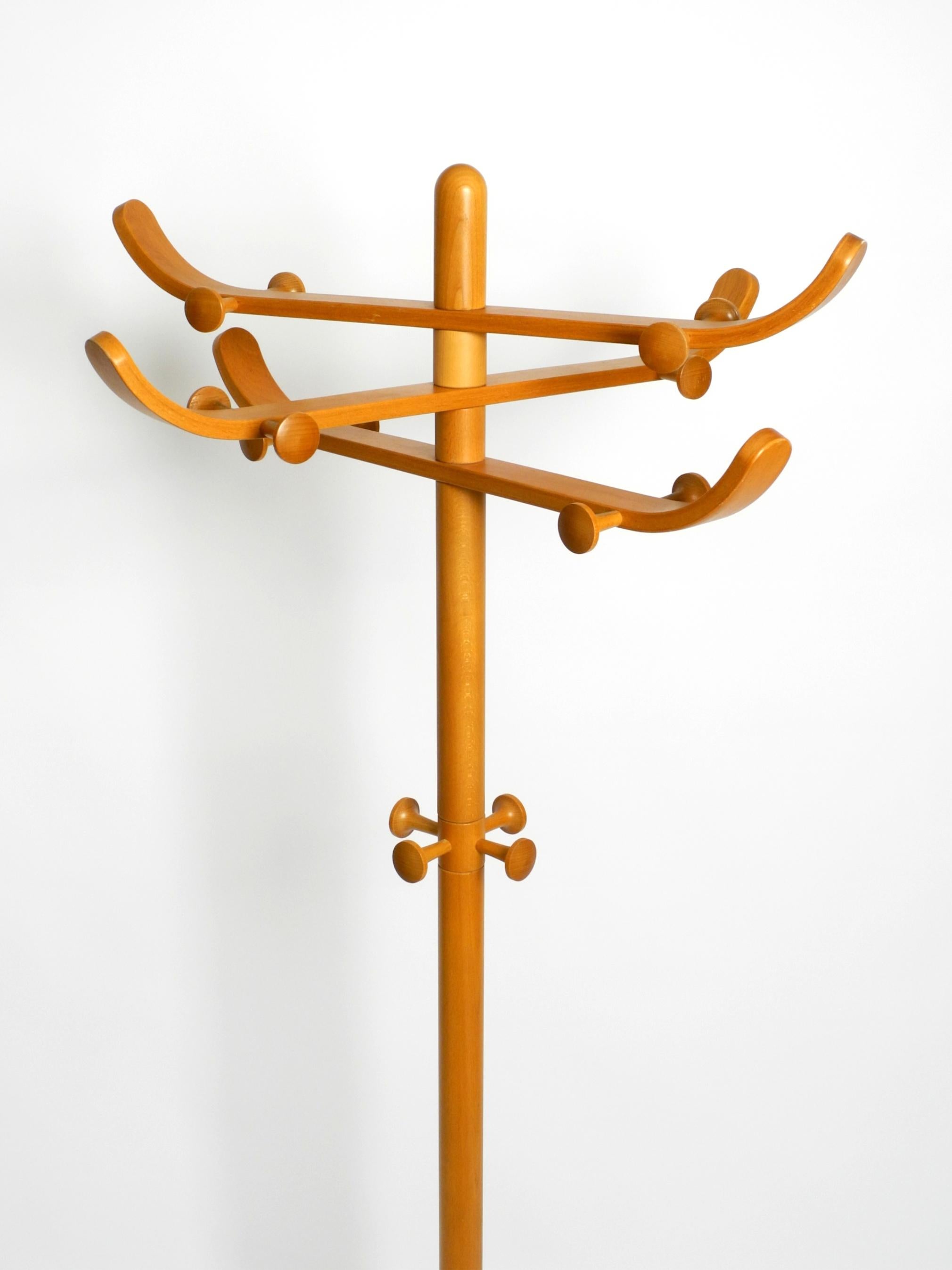 Mid-Century Modern Grand porte-manteaux en bois de hêtre massif des années 1960 par Aksel Kjersgaard pour Odder Mobler en vente