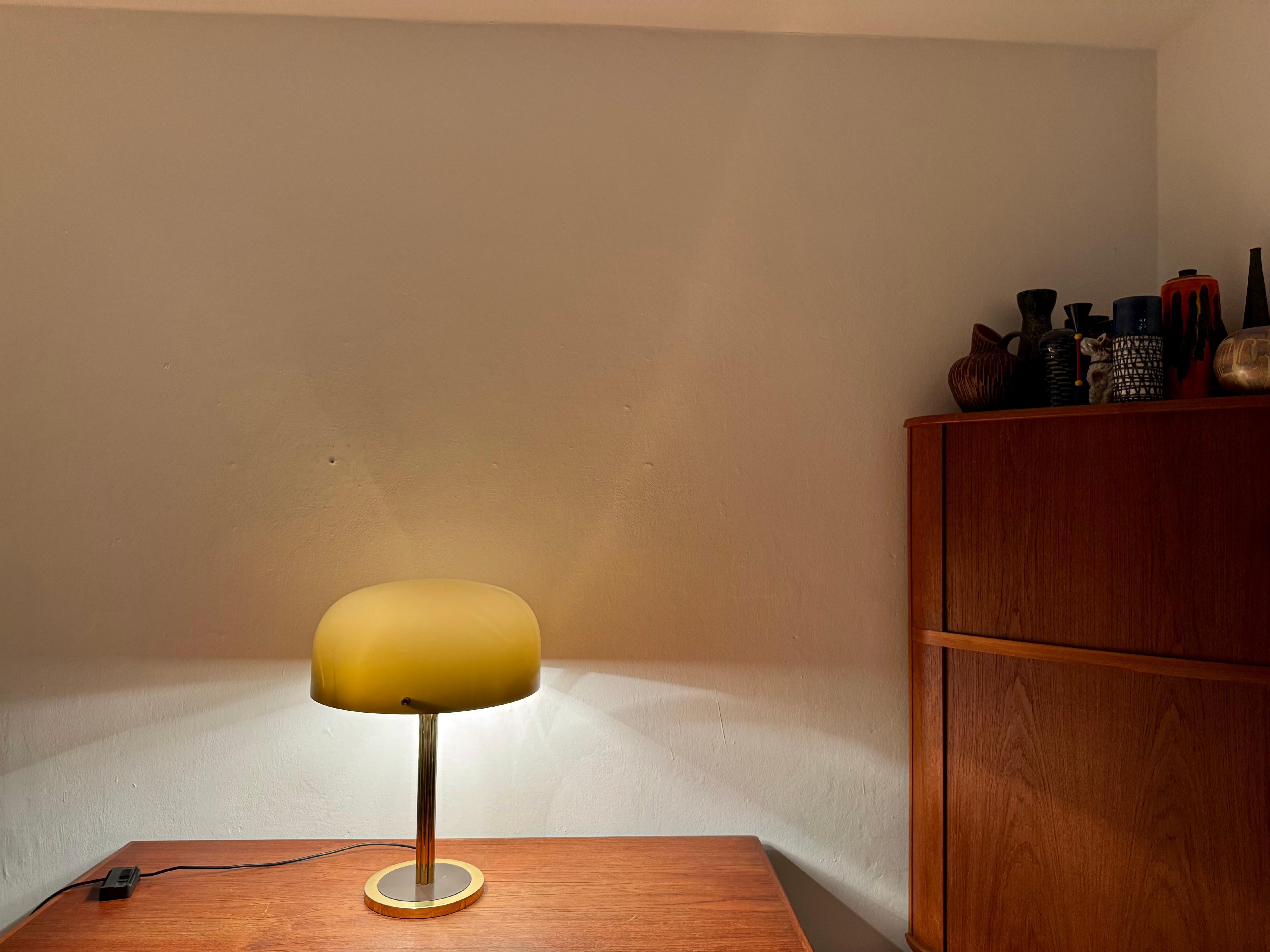 Large 1960s Space Age Brass Table Lamp For Sale 3