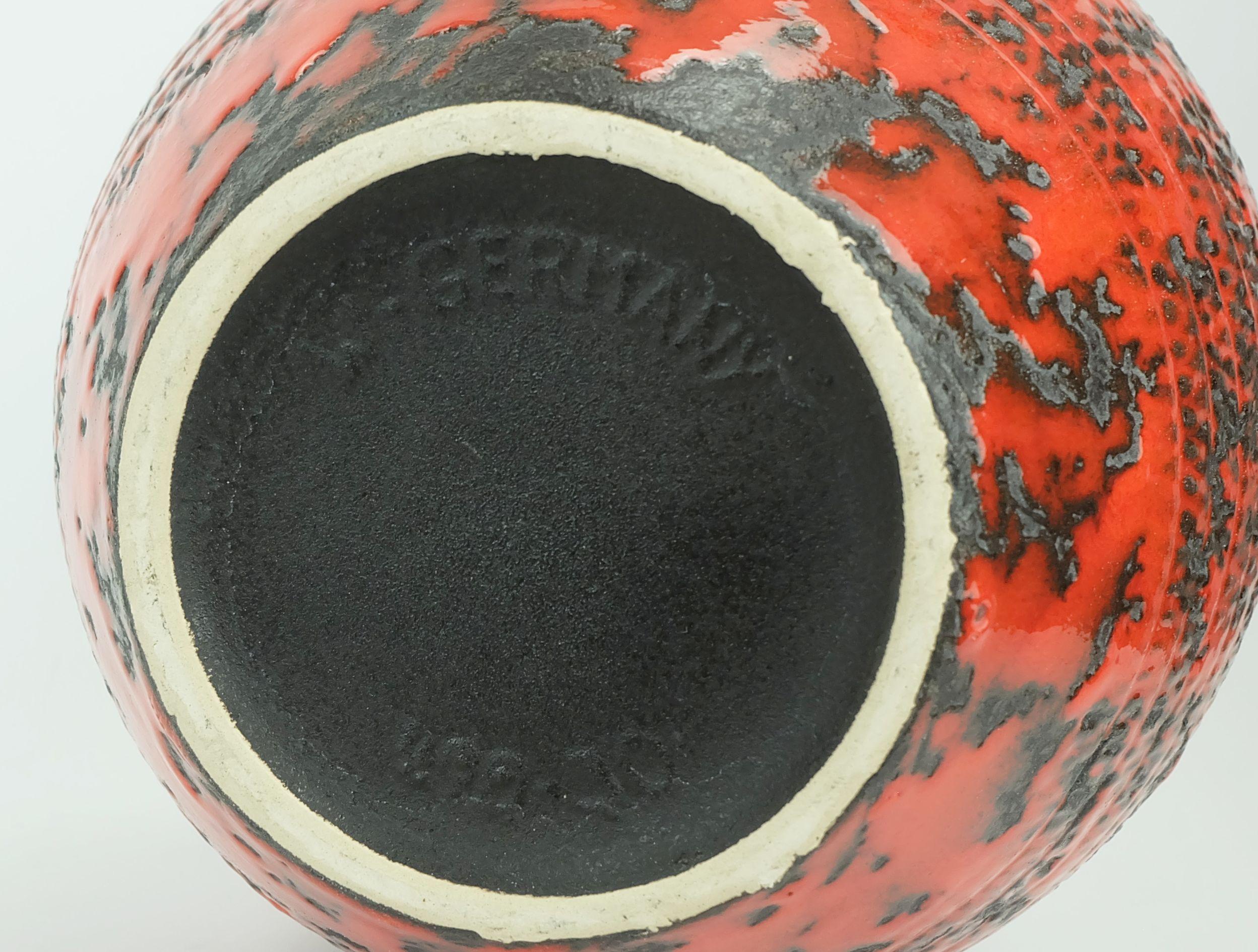 large 1960's VASE jug fohr-keramik model 490-30 black red relief decor fat lava For Sale 3