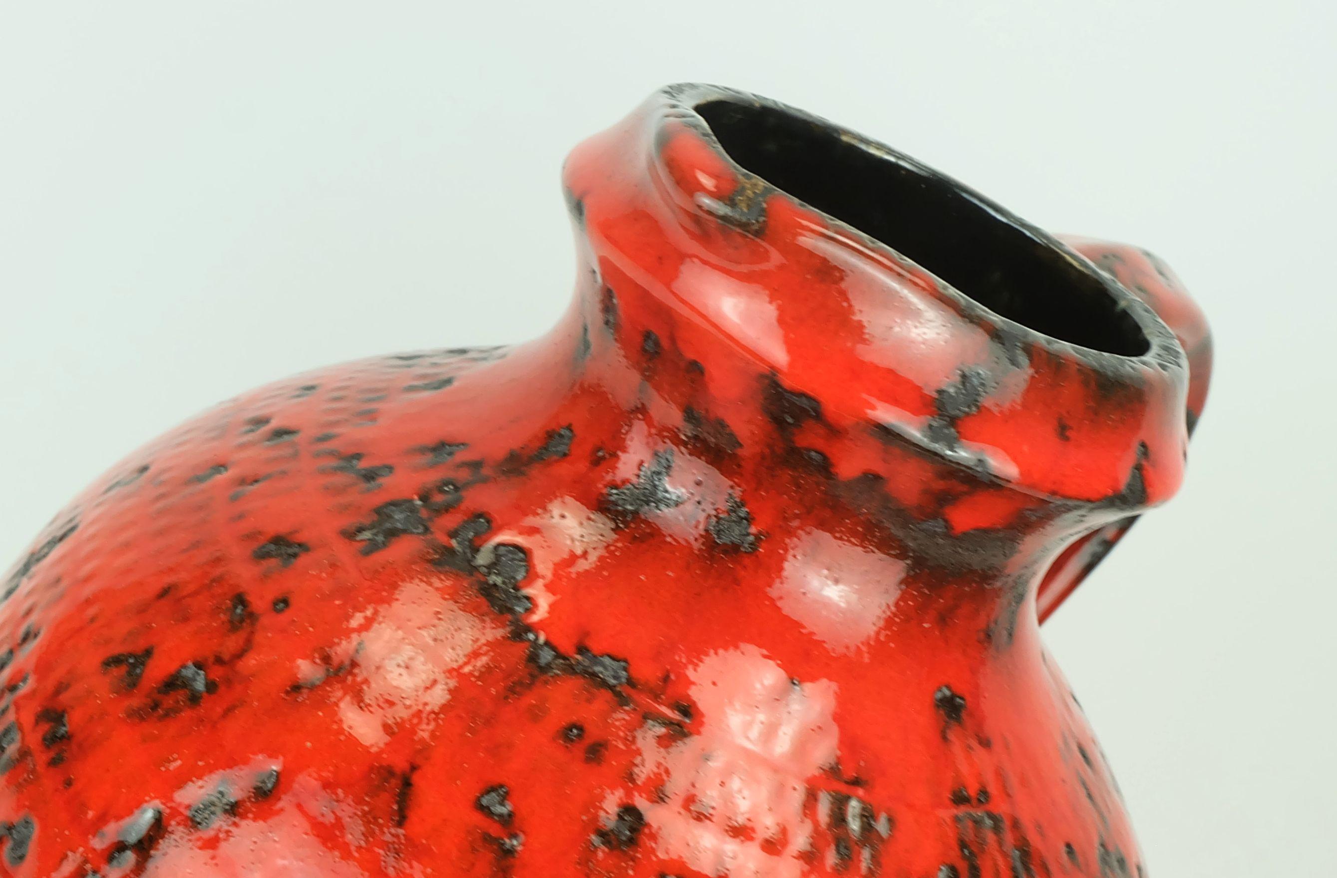 large 1960's VASE jug fohr-keramik model 490-30 black red relief decor fat lava For Sale 2