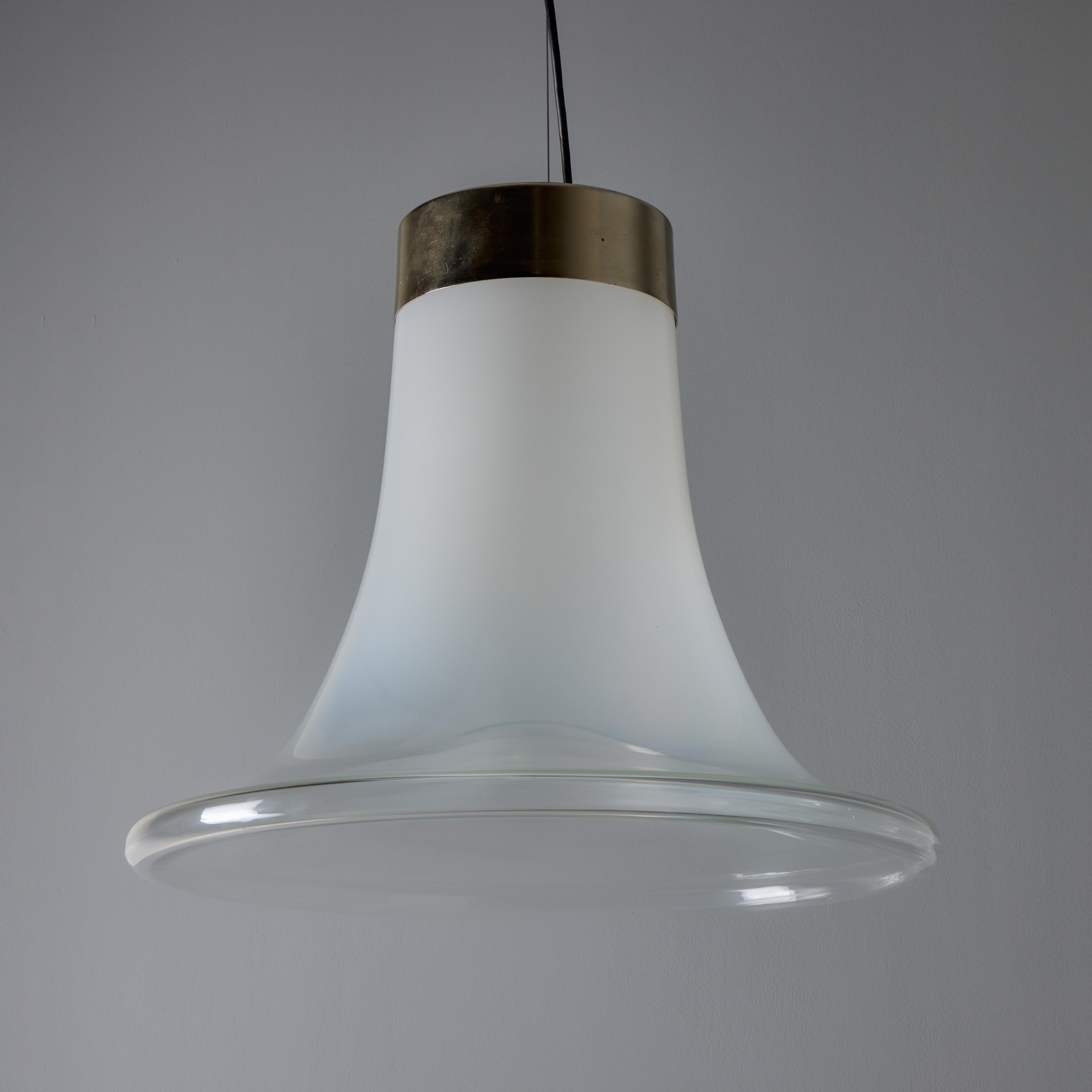 Grande lampada a sospensione in vetro soffiato di Murano Vistosi Modello #L261 