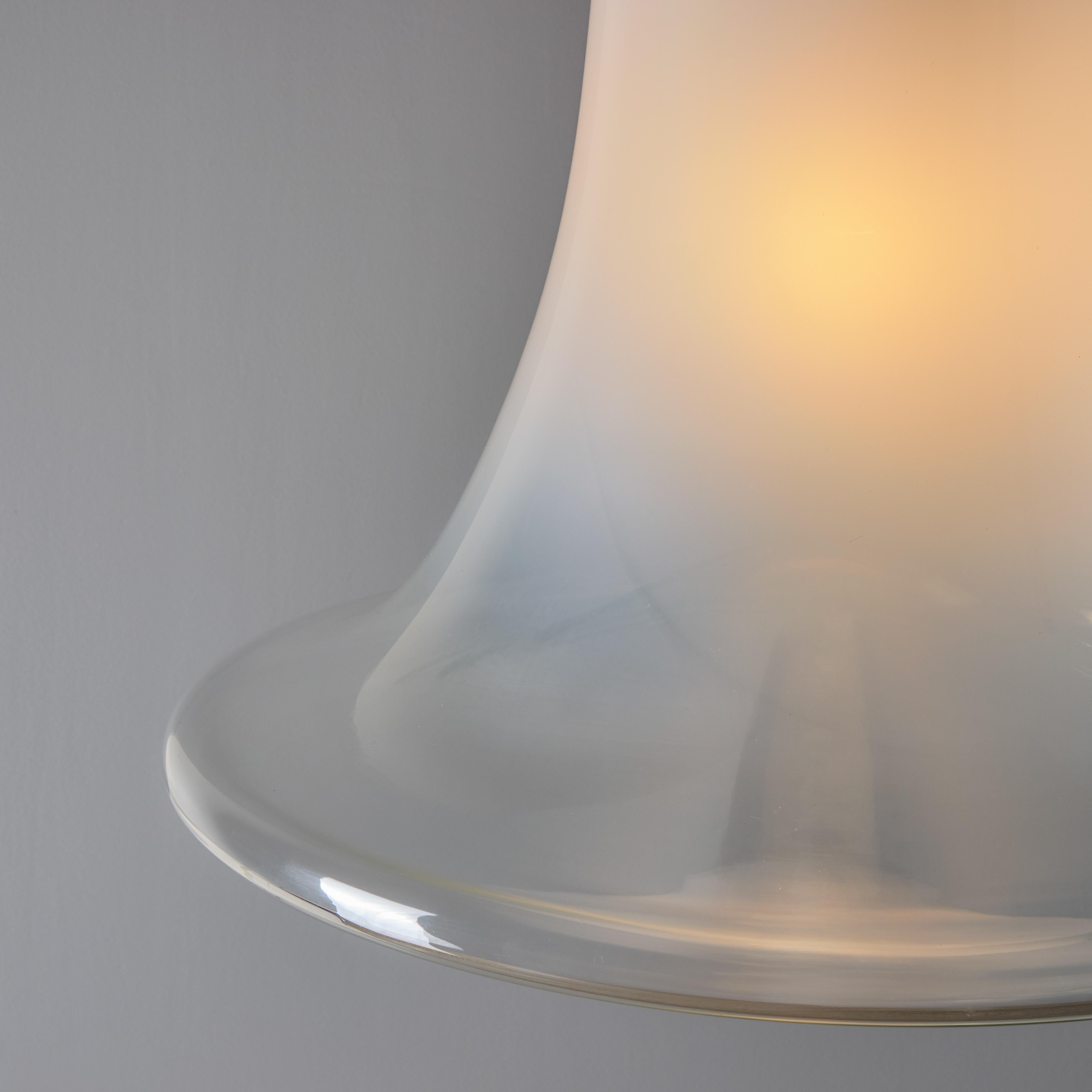 Grande lampada a sospensione in vetro soffiato di Murano Vistosi Modello #L261 