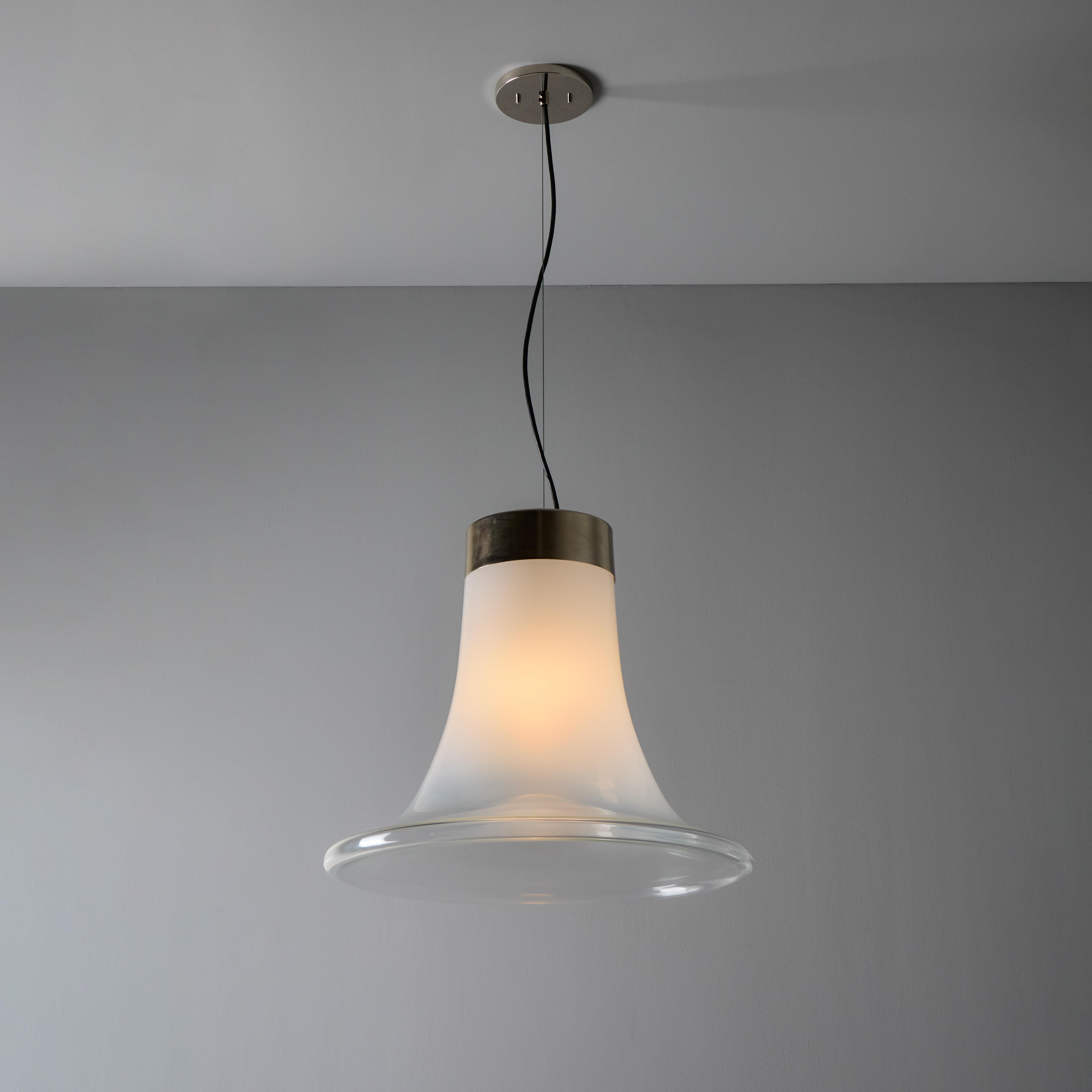 Grande lampada a sospensione in vetro soffiato di Murano Vistosi Modello #L261 