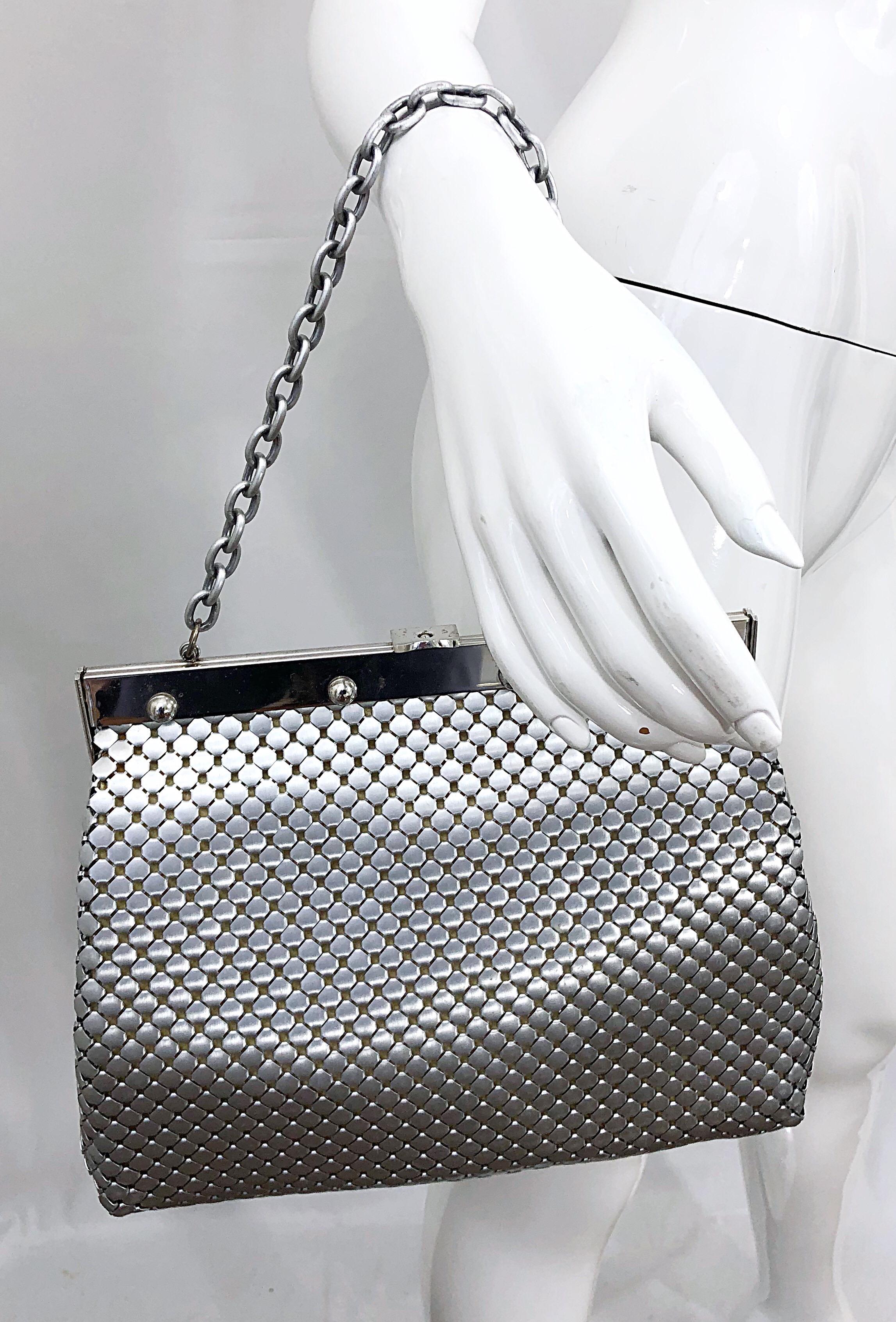 Large 1960s Whiting & Davis Silver Chainmail 60s Hand Shoulder Bag Mod Purse In Excellent Condition In San Diego, CA