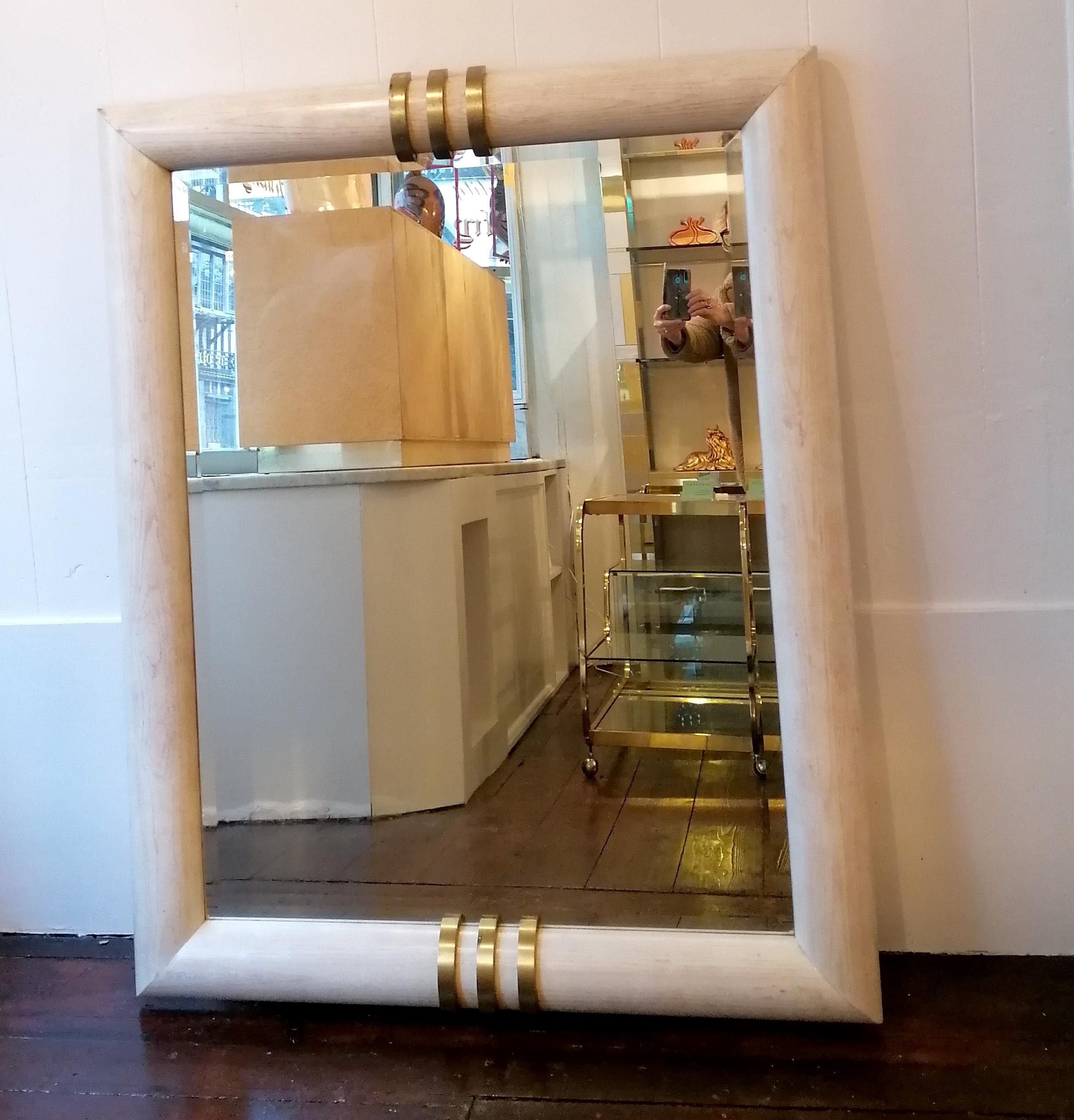 Large 1970s American whitewashed oak & gilt brass mirror by Henredon In Good Condition In Hastings, GB
