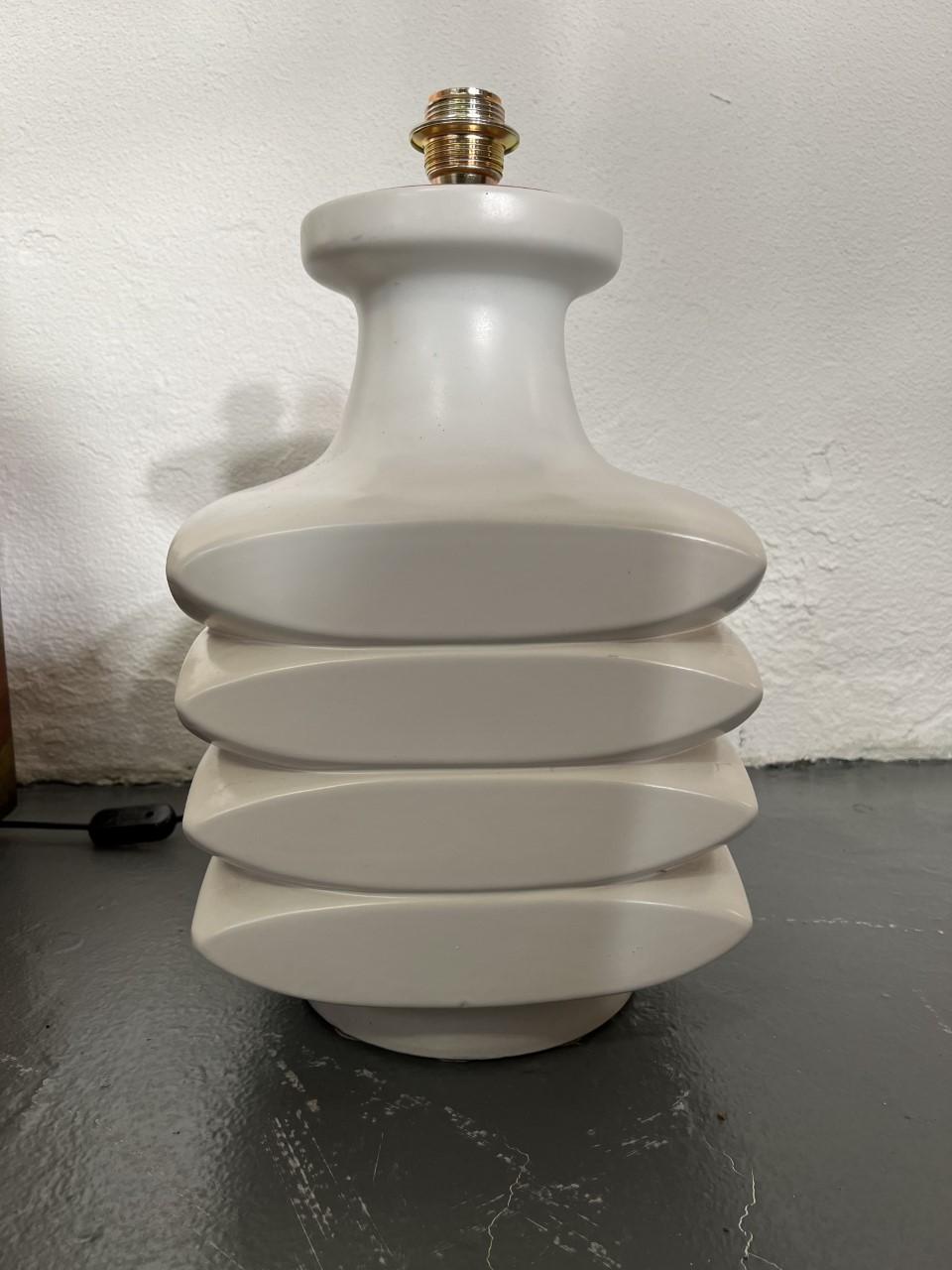 Mid-Century Modern Large 1970s Ceramic Brutalist Table Lamp by Cari Zalloni For Sale