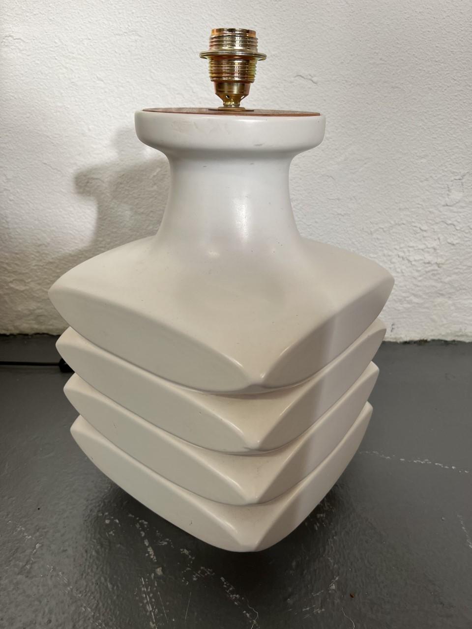 Late 20th Century Large 1970s Ceramic Brutalist Table Lamp by Cari Zalloni For Sale