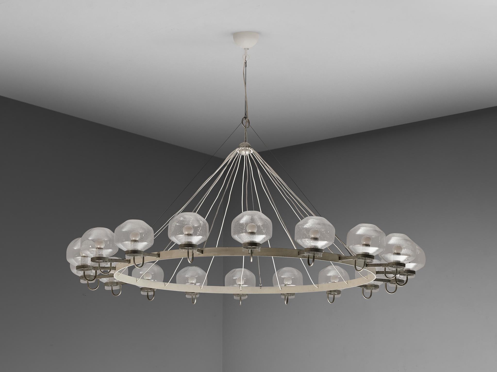 Large 1970s Chandelier in Silver-Colored Metal & Blown Glass 232cm/91.34in. For Sale 6
