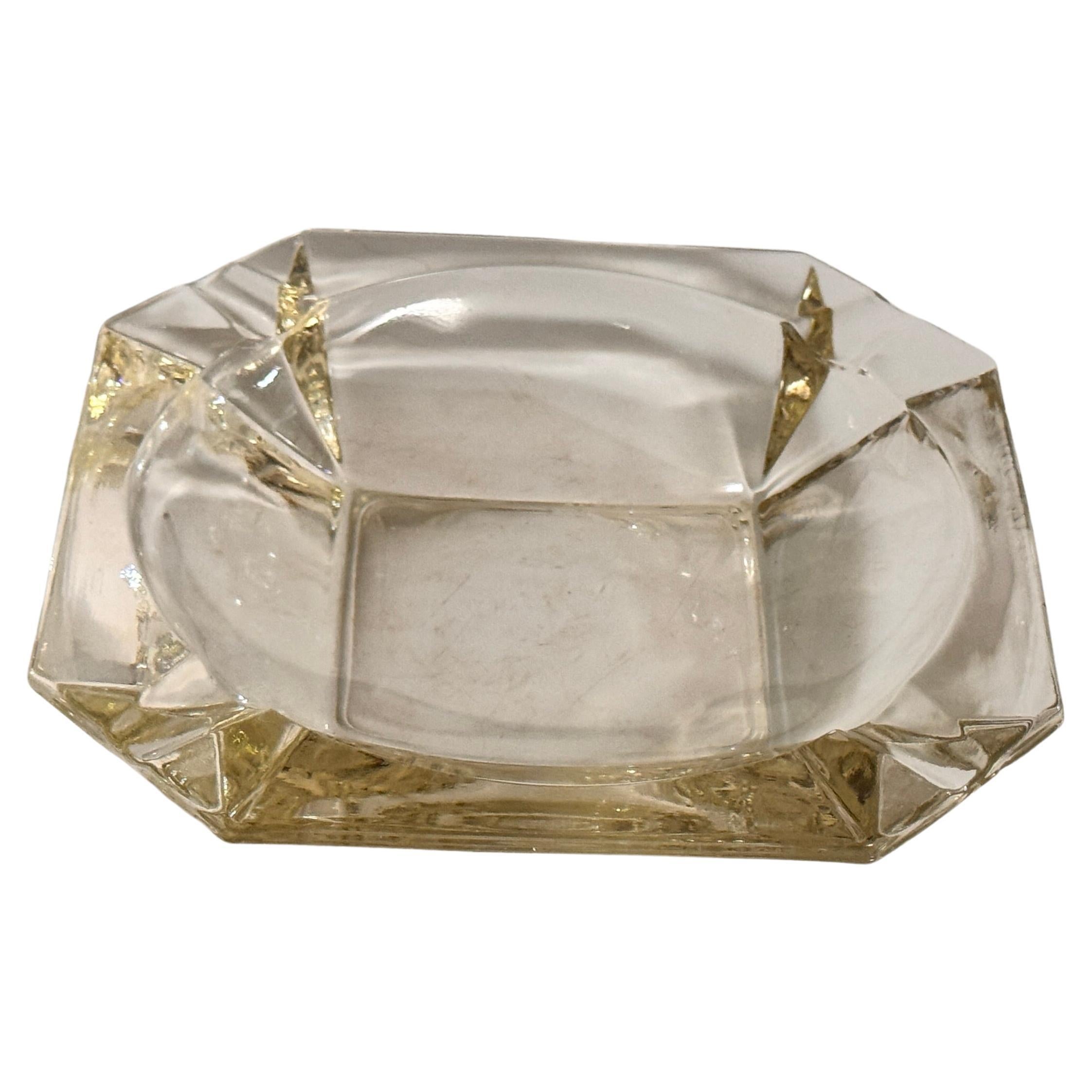 Grand cendrier en verre à facettes des années 1970 - Transparent avec des reflets jaunes