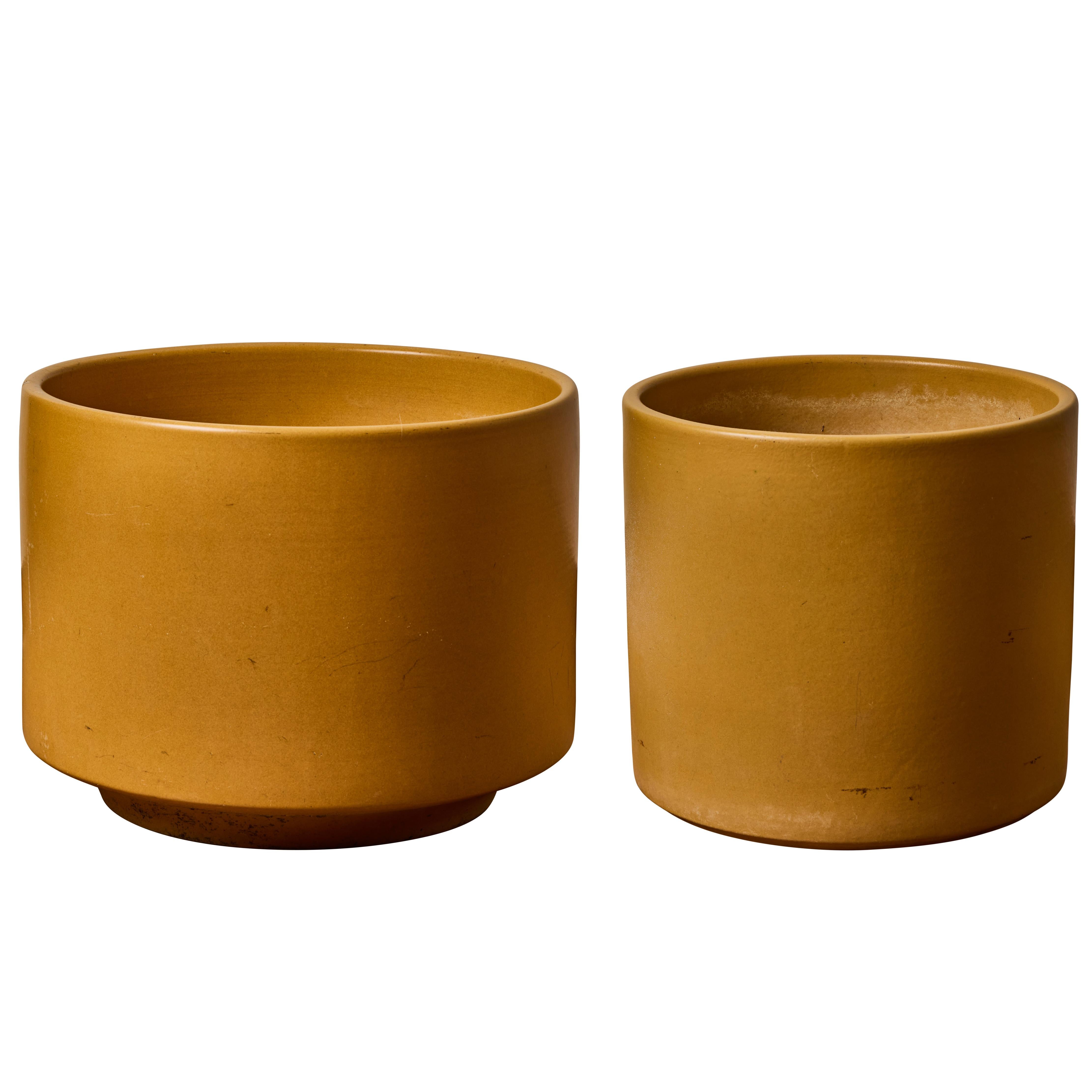 Grande fioriera in ceramica smaltata giallo senape Gainey degli anni '70 in vendita 6