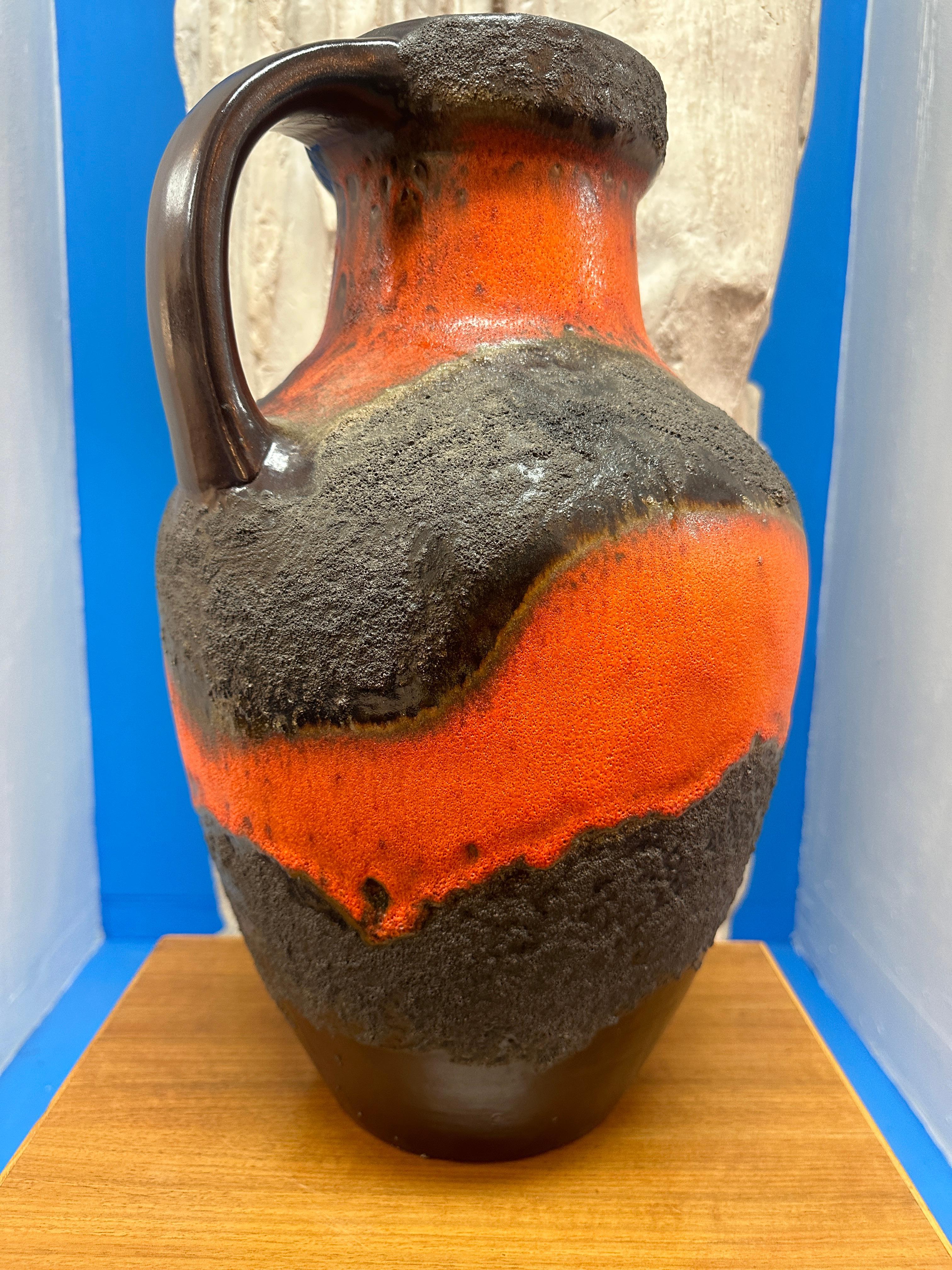 Grande vaso tedesco Carstens Toennishof degli anni '70, marrone e arancione, non smaltato, a forma di brocca in lava grassa in vendita 3