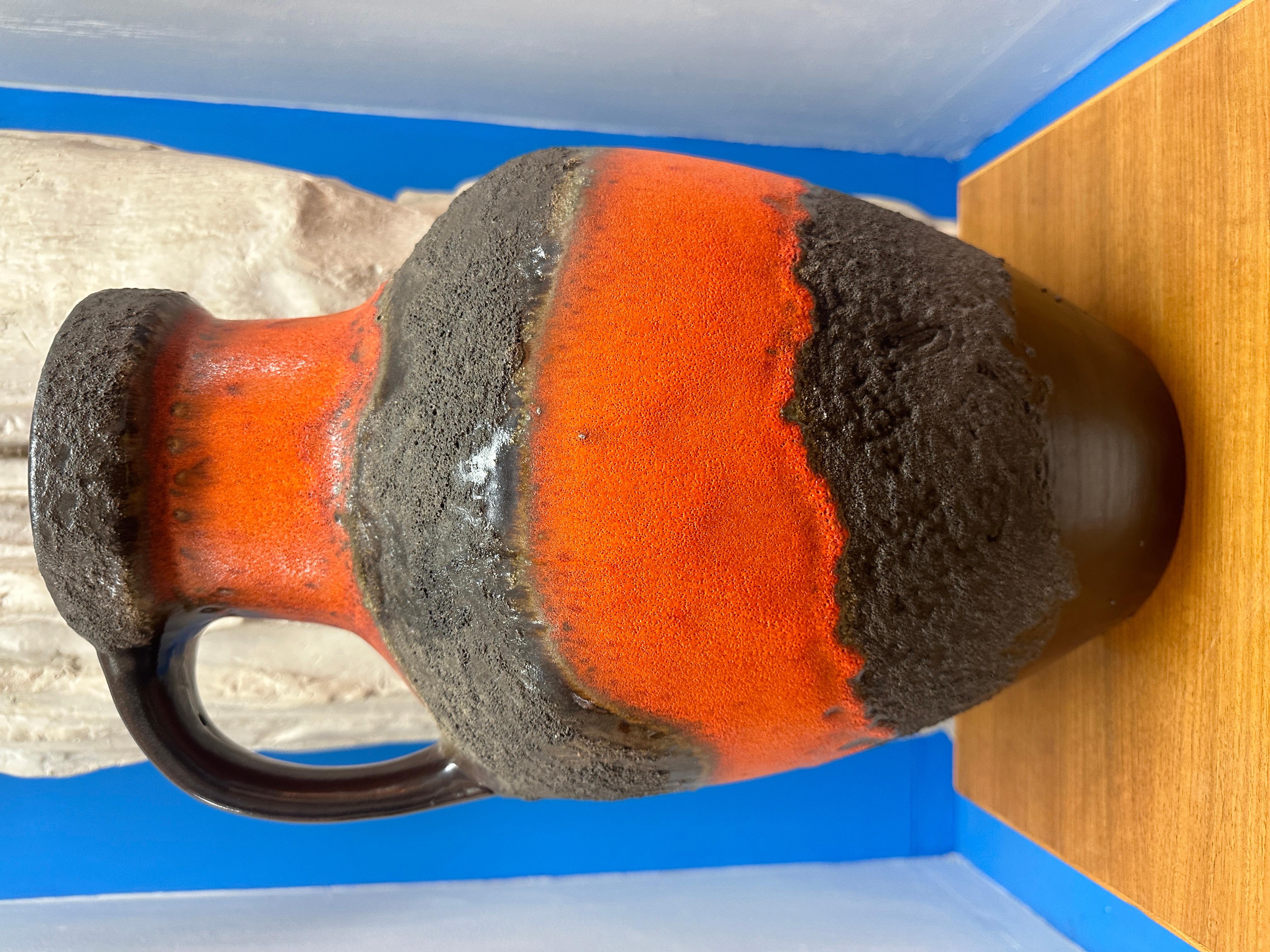 Grande vaso tedesco Carstens Toennishof degli anni '70, marrone e arancione, non smaltato, a forma di brocca in lava grassa in vendita 4