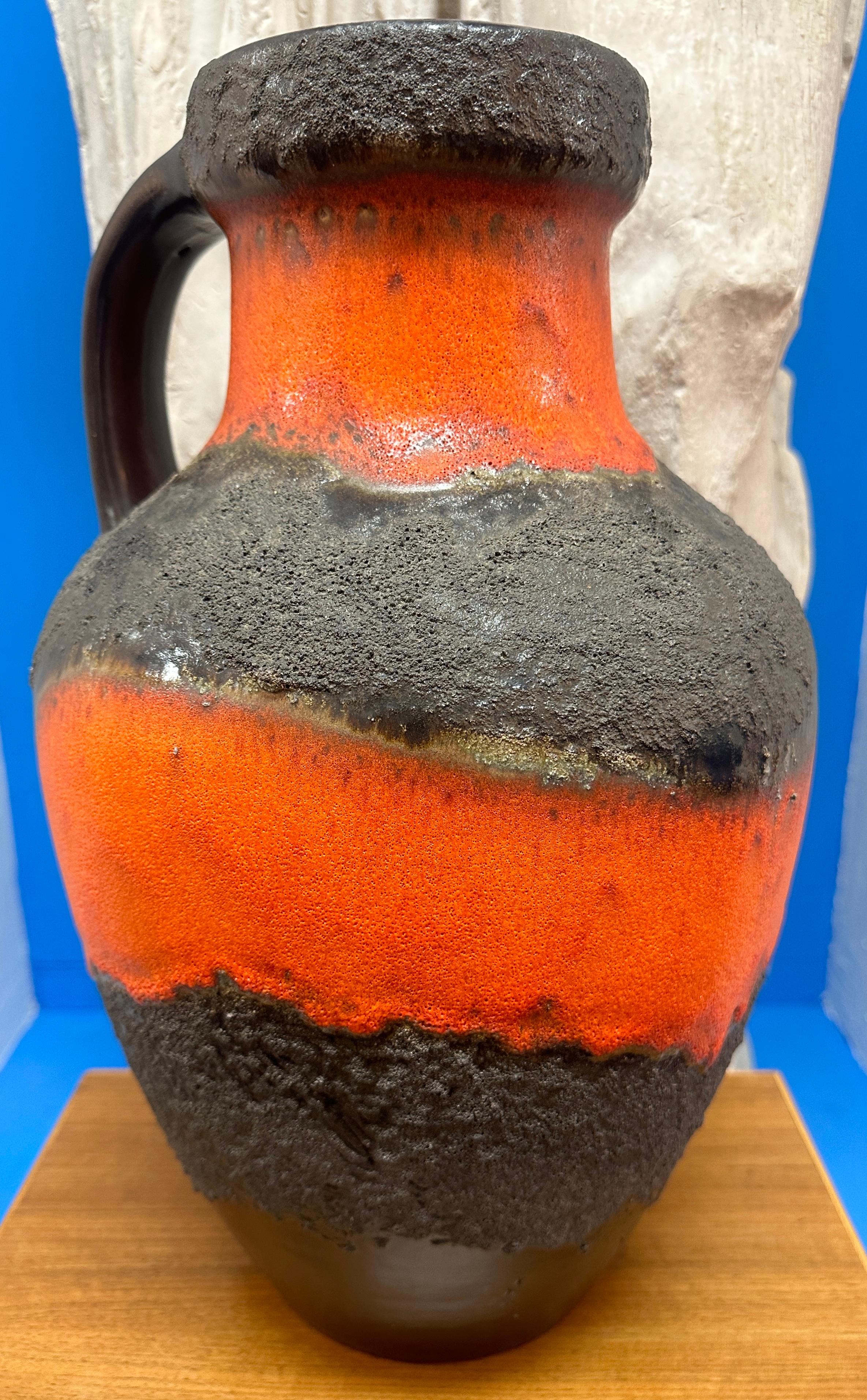 Grande vaso tedesco Carstens Toennishof degli anni '70, marrone e arancione, non smaltato, a forma di brocca in lava grassa in vendita 7